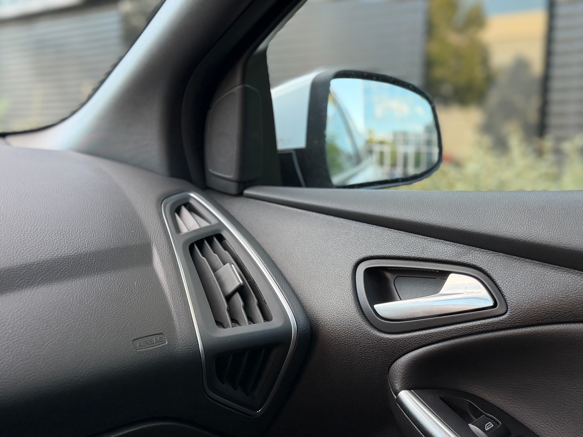 FORD Focus 2.0 SCTi ST-3-image-10