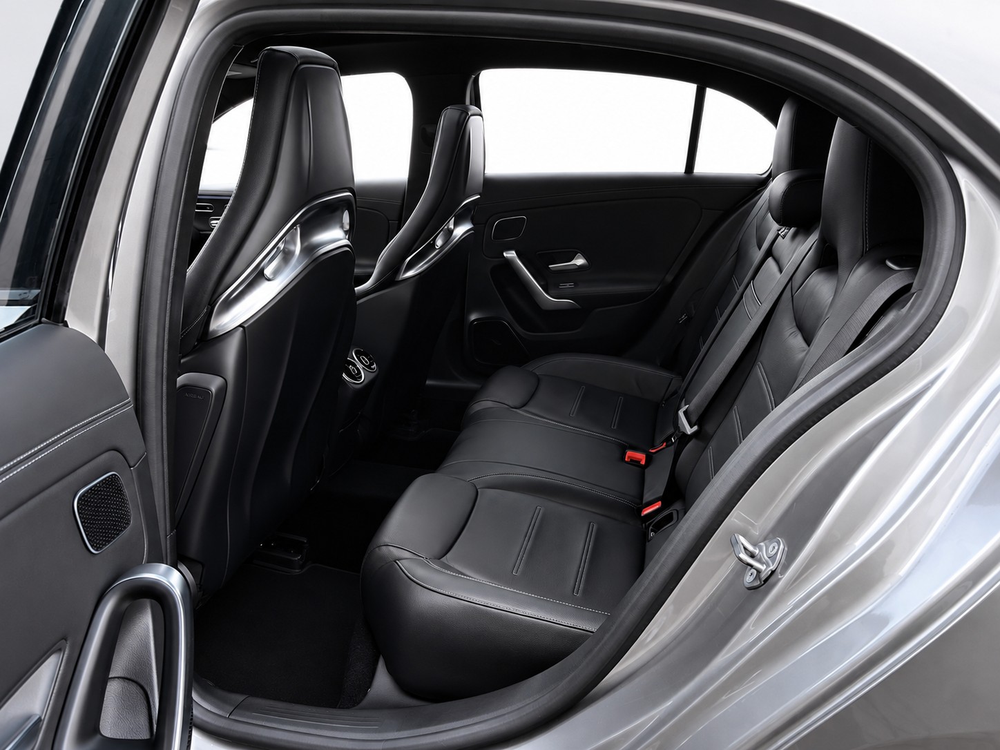 MERCEDES-BENZ A 35 AMG 4matic CH FAHRZEUG-image-15