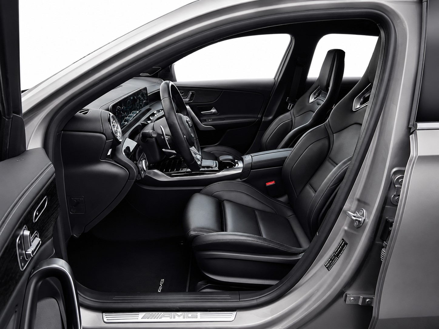 MERCEDES-BENZ A 35 AMG 4matic CH FAHRZEUG-image-7