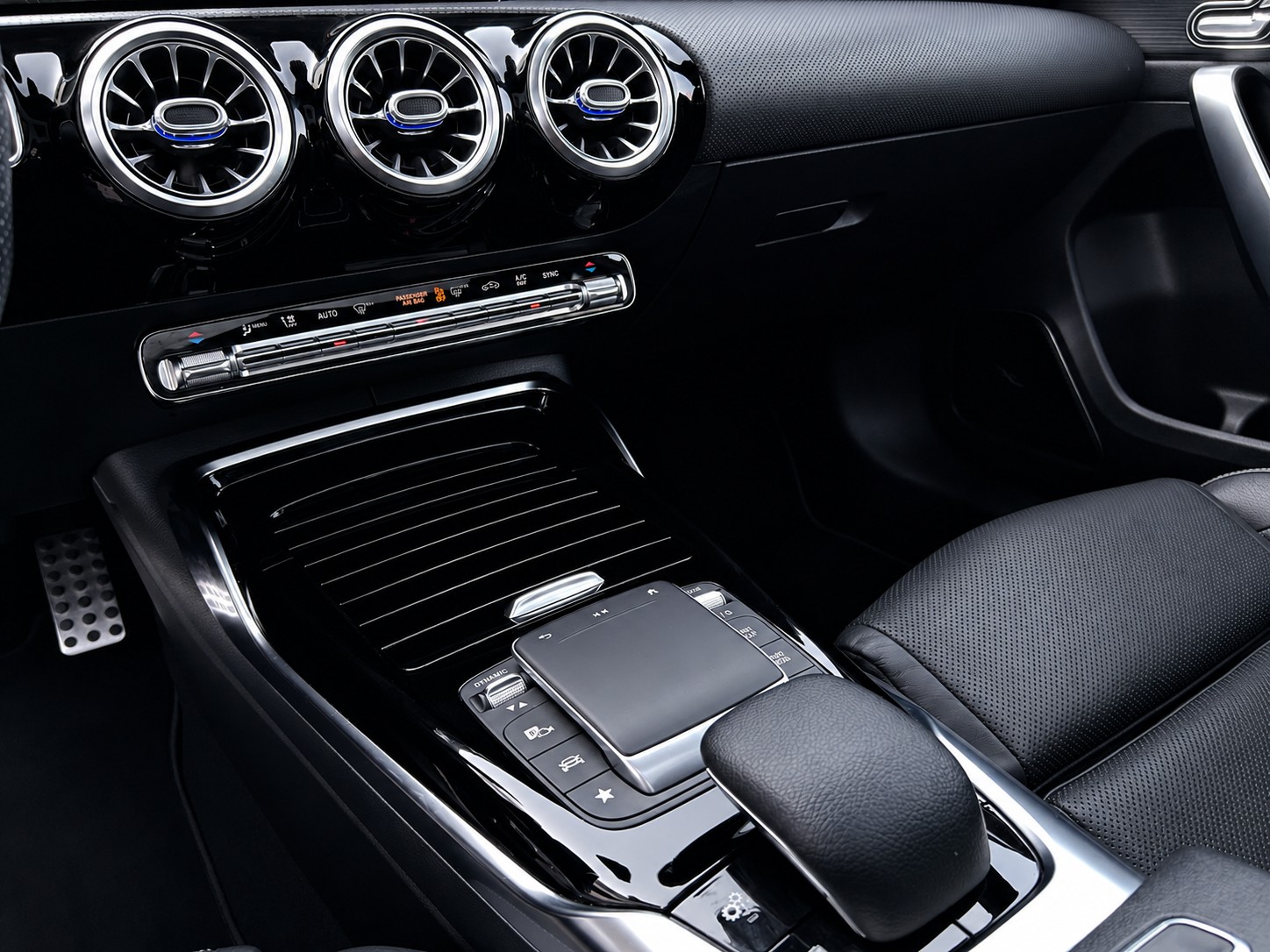 MERCEDES-BENZ A 35 AMG 4matic CH FAHRZEUG-image-17