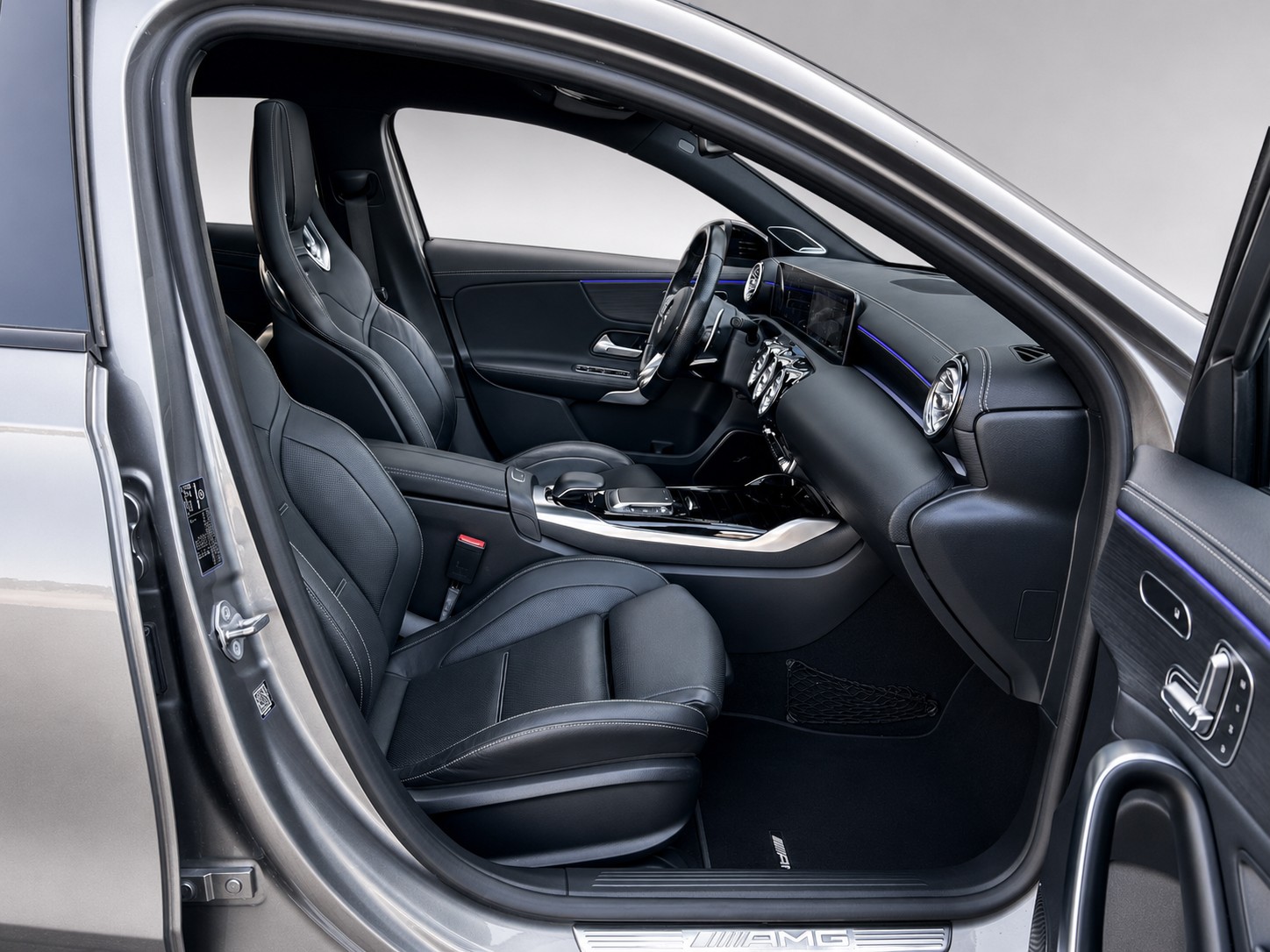 MERCEDES-BENZ A 35 AMG 4matic CH FAHRZEUG-image-11