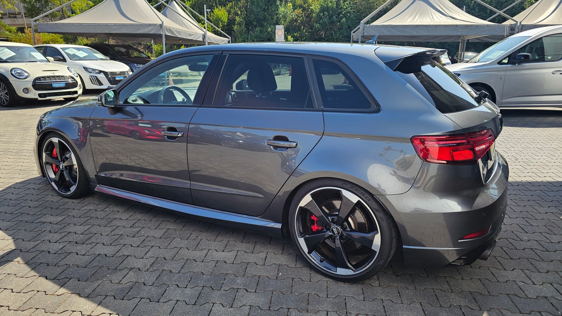 AUDI RS3 Sportback 2.5 TSI quattro S-tronic-image-12
