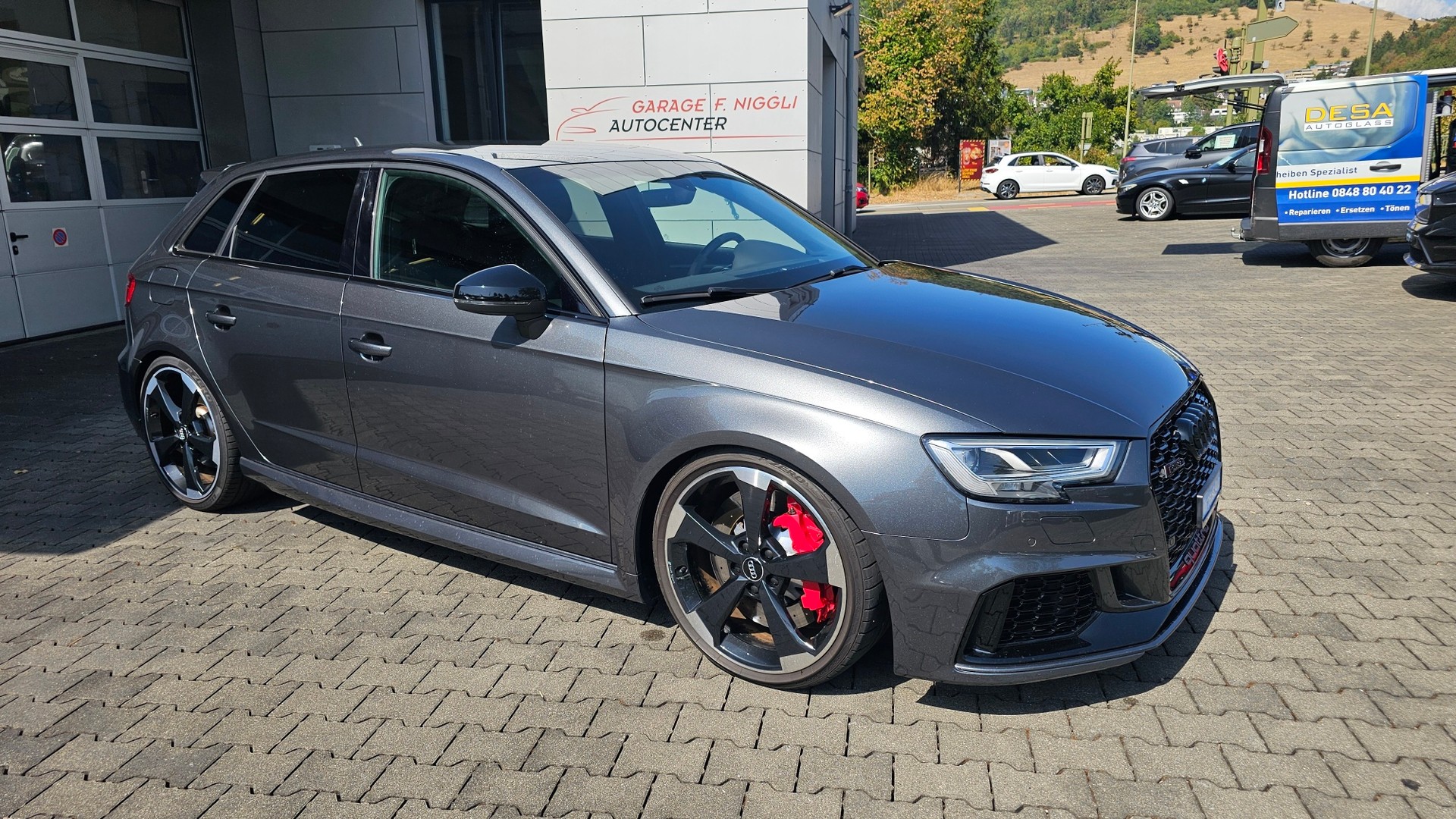 AUDI RS3 Sportback 2.5 TSI quattro S-tronic-showroom-element-1