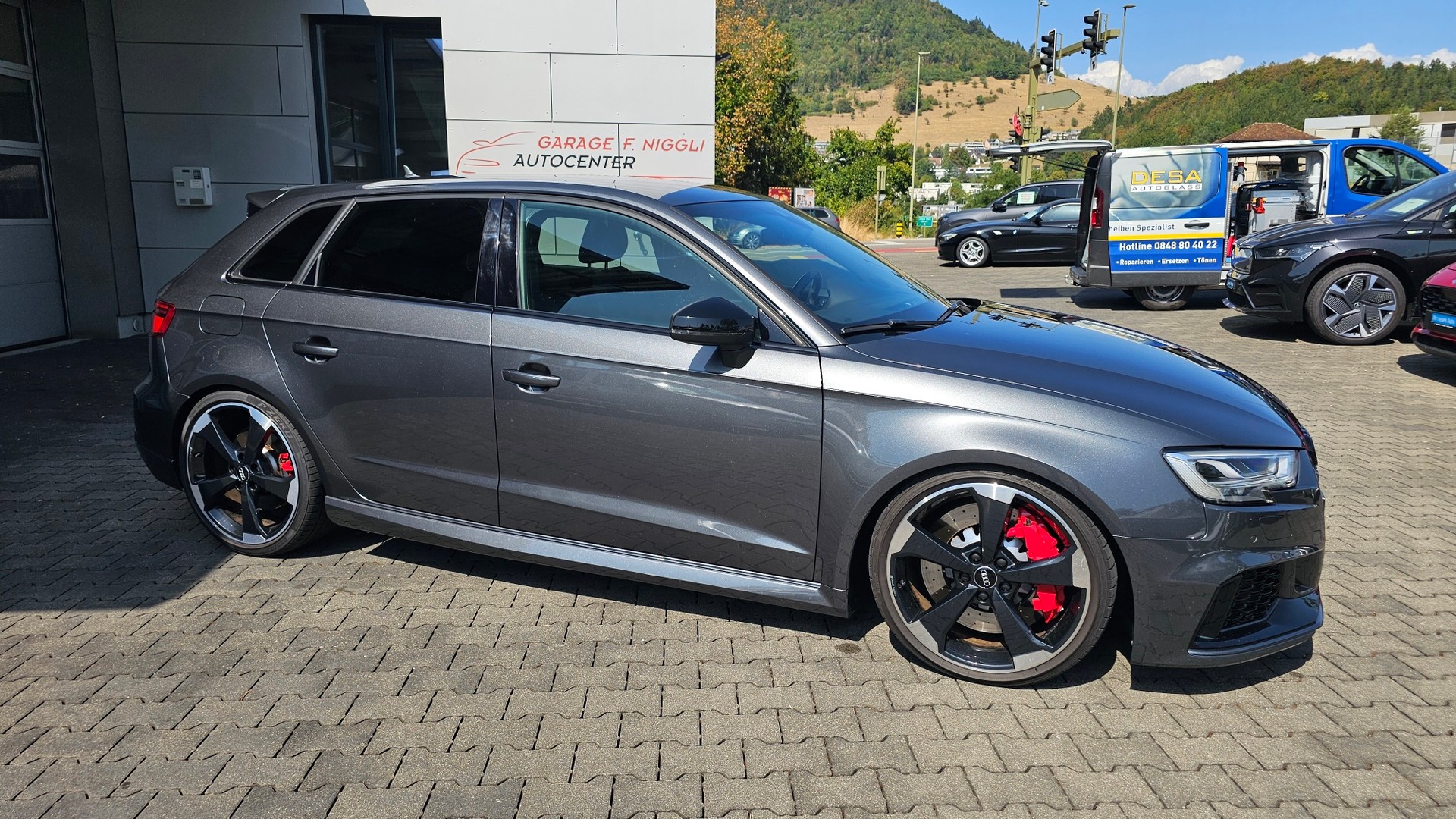 AUDI RS3 Sportback 2.5 TSI quattro S-tronic-showroom-element-2