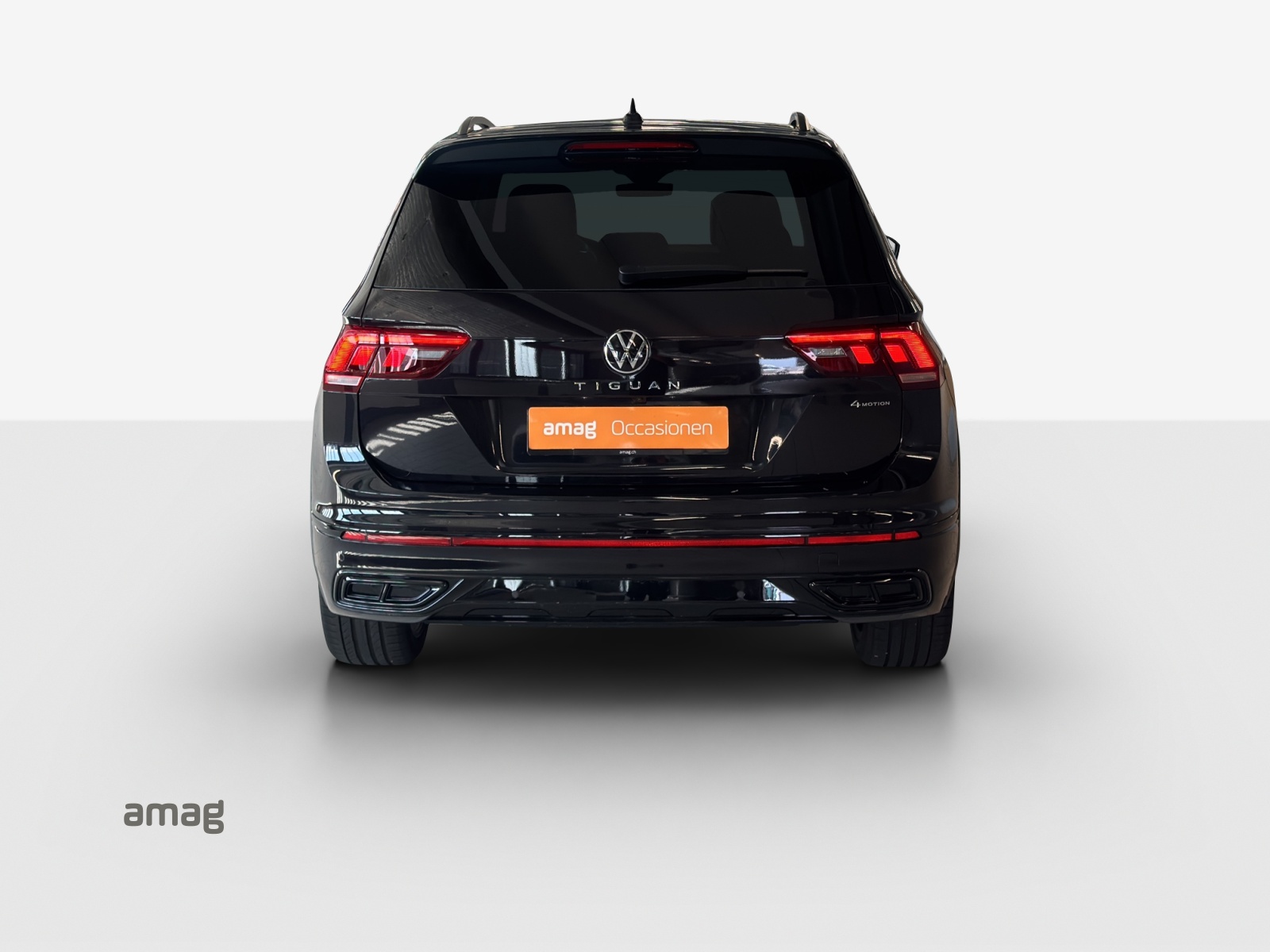 VW Tiguan 2.0TSI R-Line 4Motion DSG-showroom-element-1