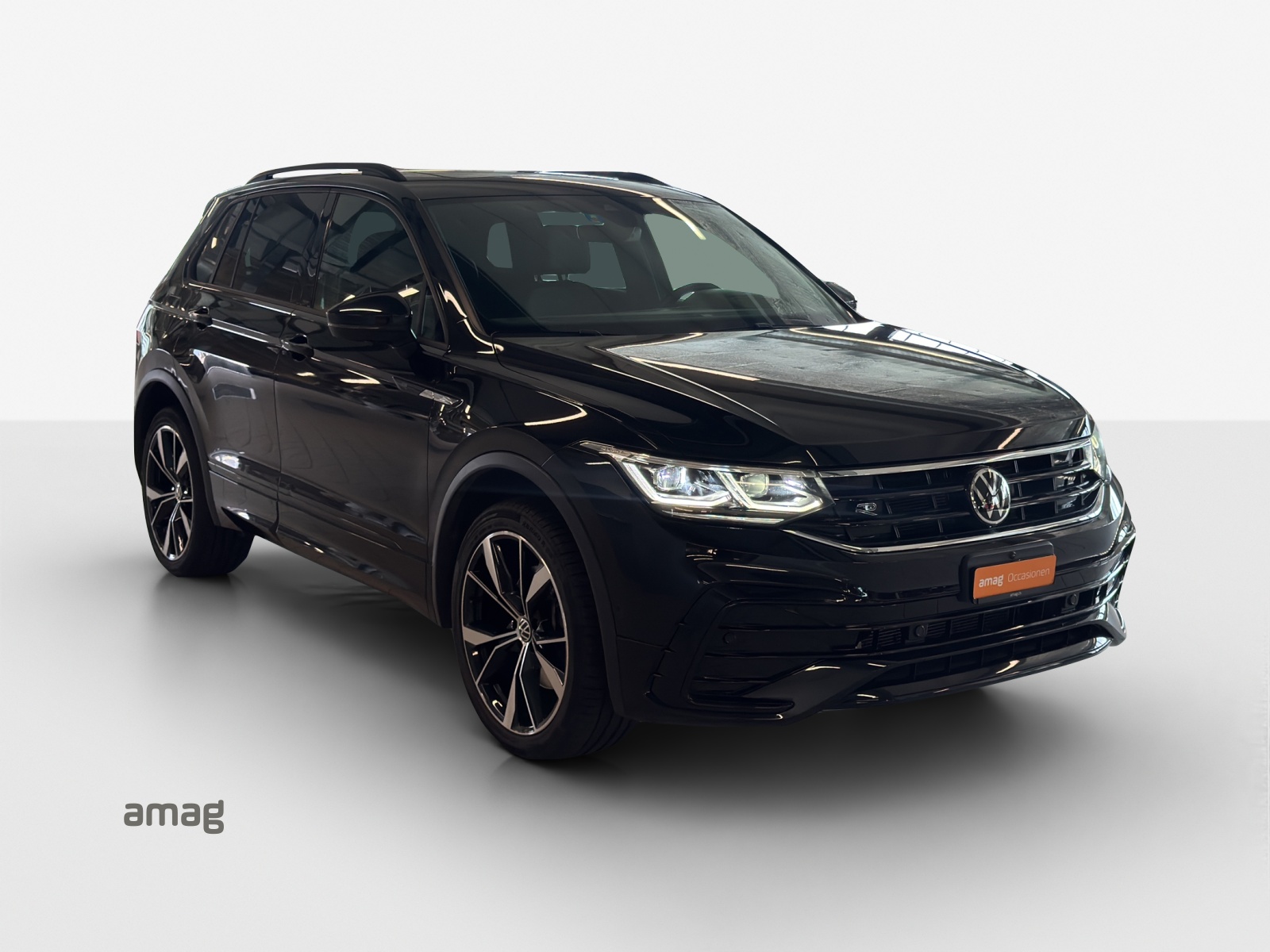 VW Tiguan 2.0TSI R-Line 4Motion DSG-showroom-element-3