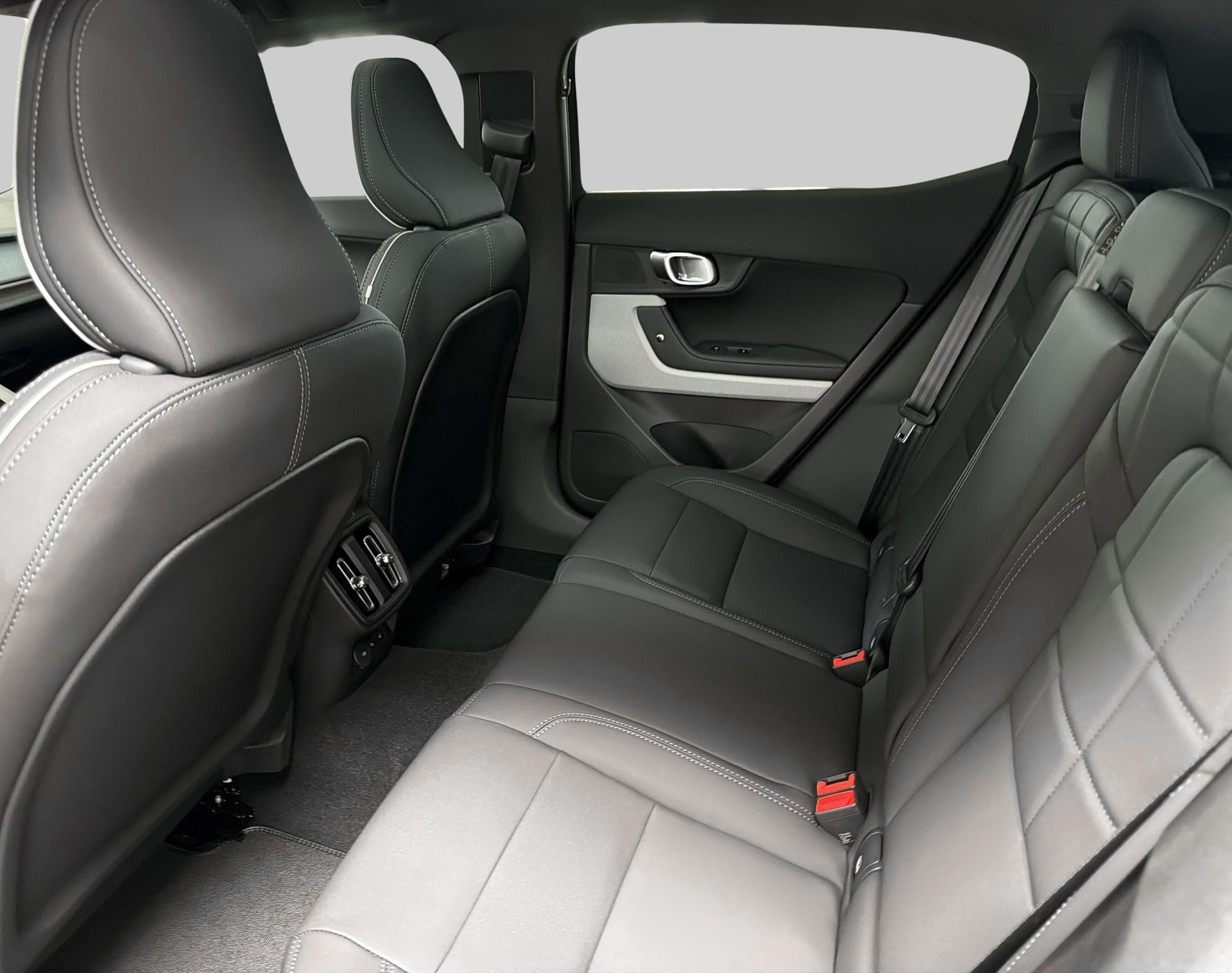 POLESTAR 2 Long Range Dual Motor Prime-showroom-element-3