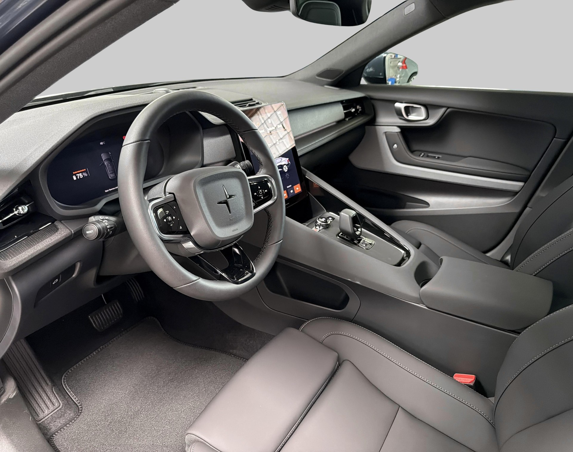 POLESTAR 2 Long Range Dual Motor Prime-showroom-element-2