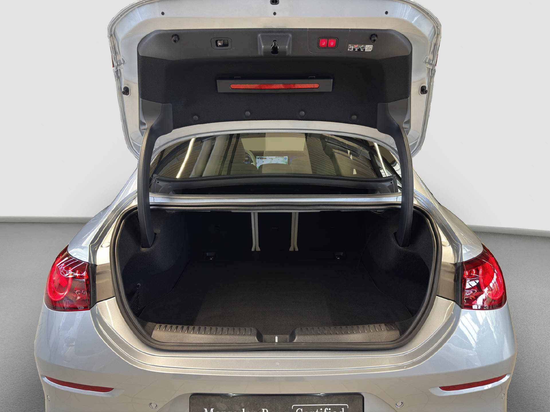 MERCEDES-BENZ CLA 350 Progressive 4MATIC EQ-image-15