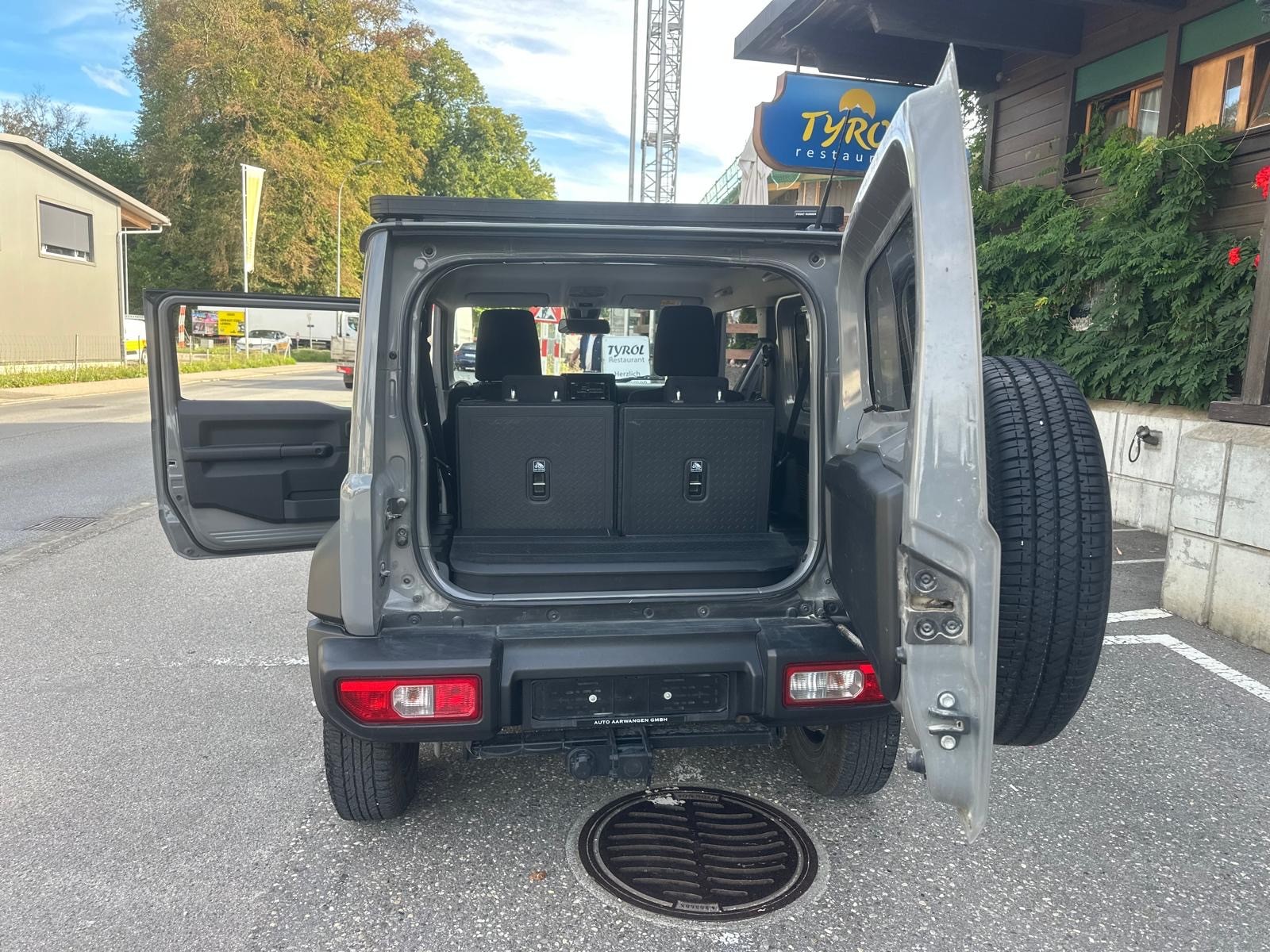 SUZUKI Jimny 1.5 Compact+ 4x4-image-6