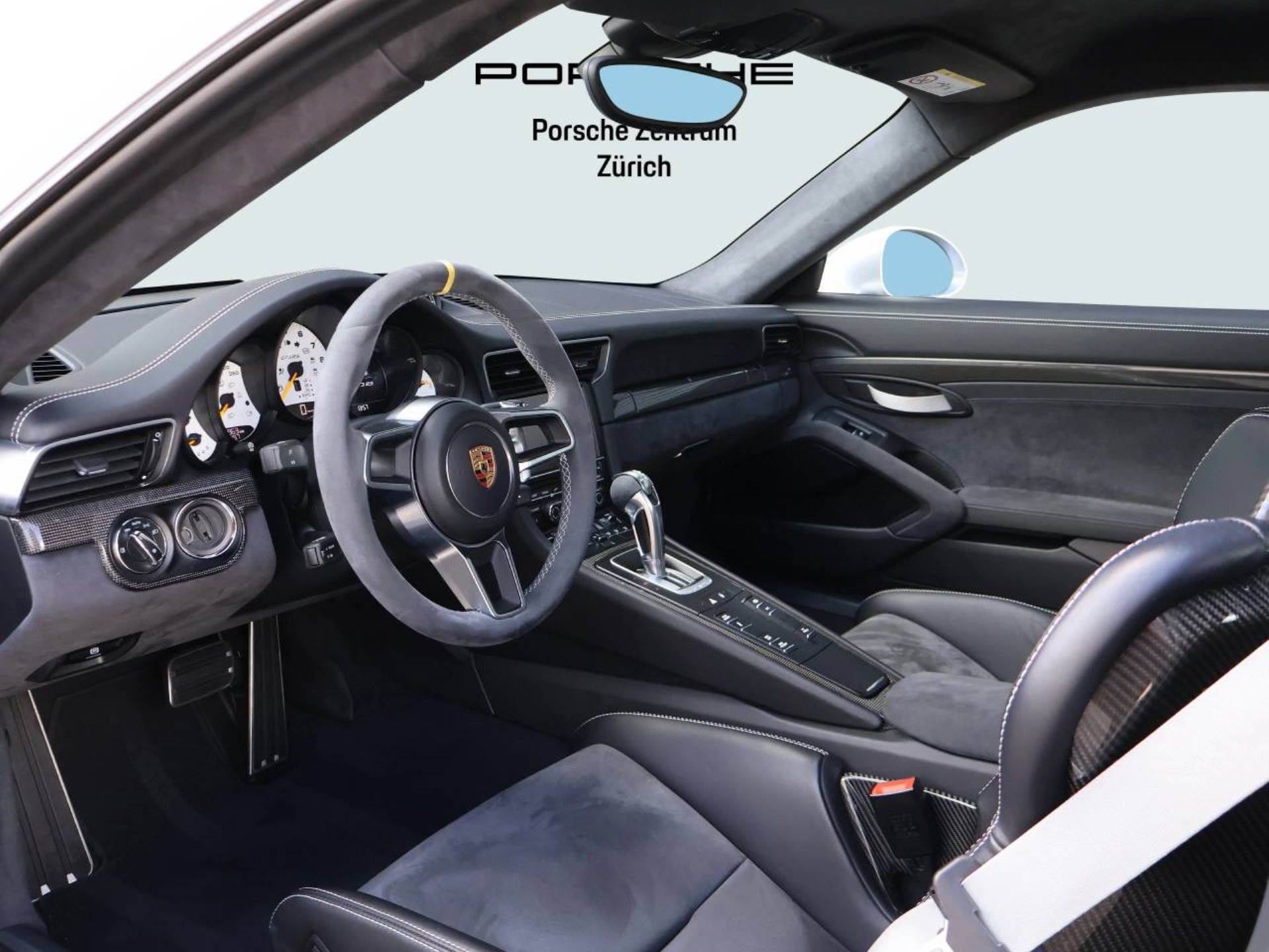 PORSCHE 911 GT3 RS-showroom-element-3