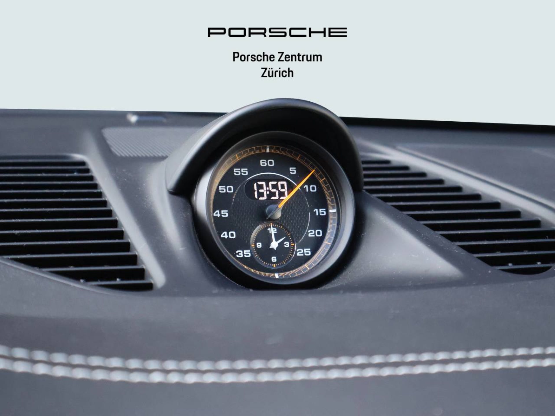 PORSCHE 911 GT3 RS-image-15
