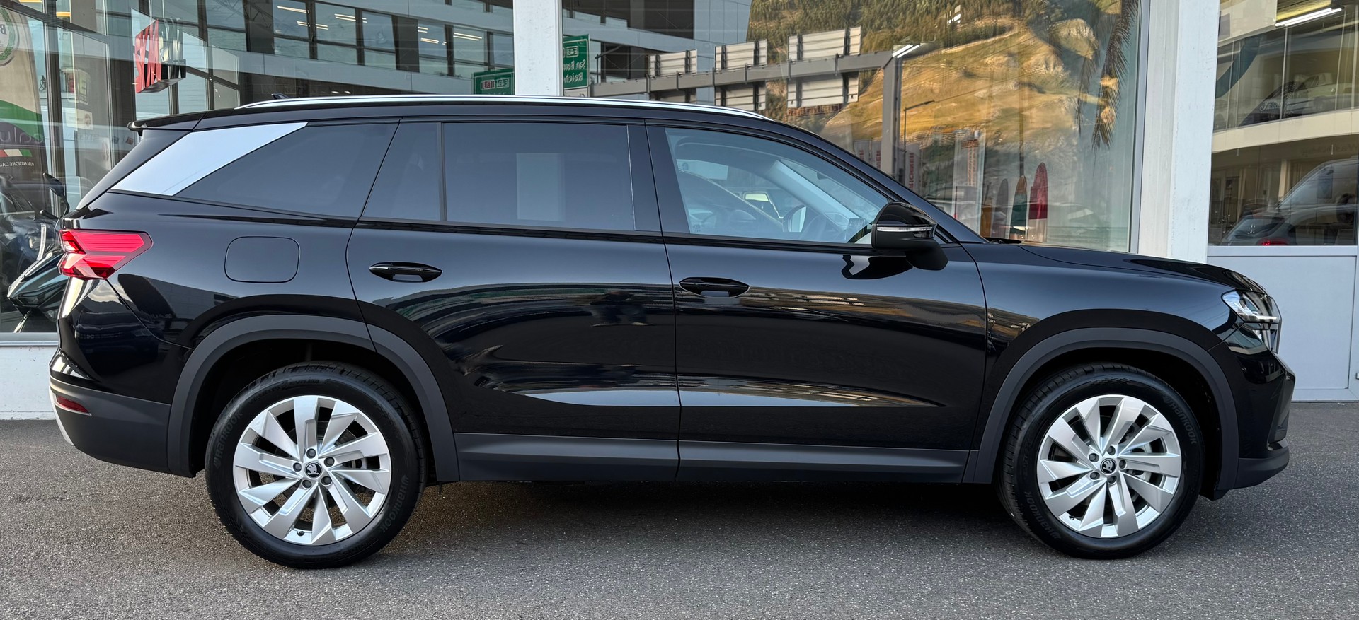 SKODA Kodiaq 2.0 TDI Selection 4x4-showroom-element-1