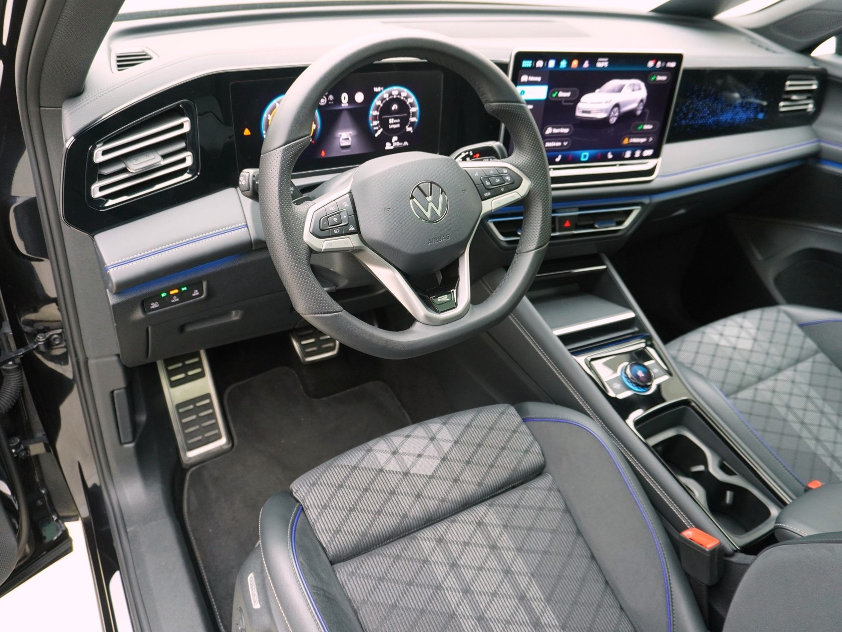 VW Tiguan 2.0 TSI DSG R-Line Black Style 4Motion-image-8