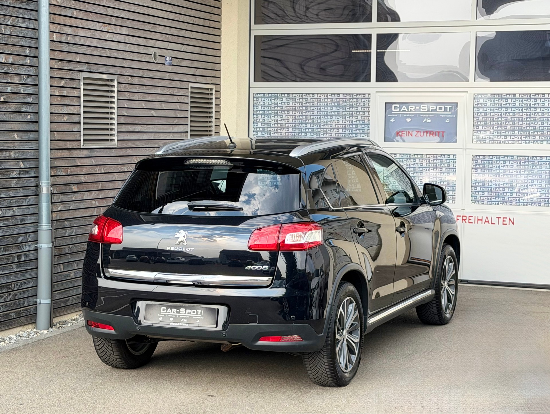 PEUGEOT 4008 1.8 HDi Allure 4WD-showroom-element-3