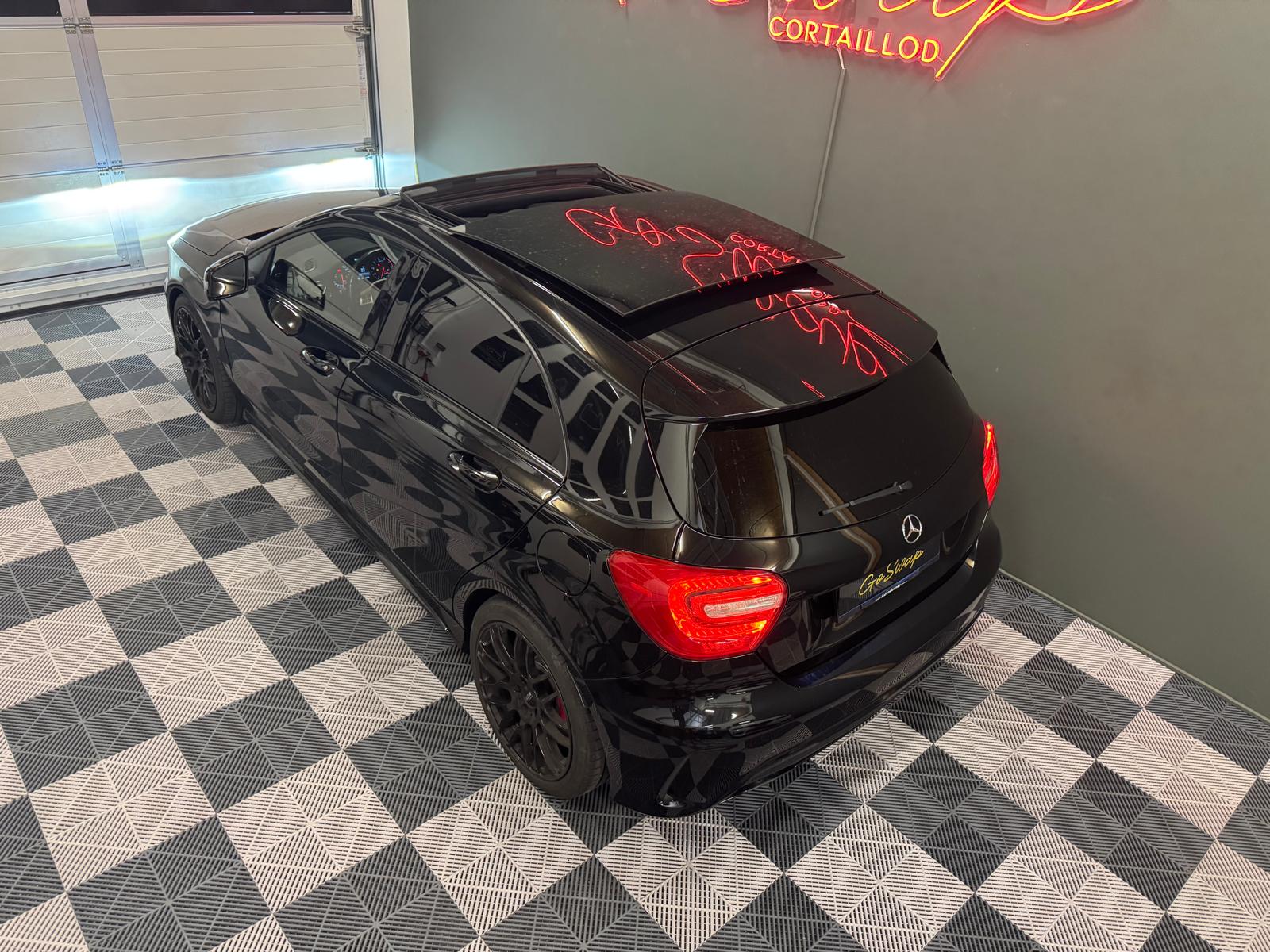 MERCEDES-BENZ A 45 AMG 4Matic Speedshift 7G-DCT-showroom-element-2