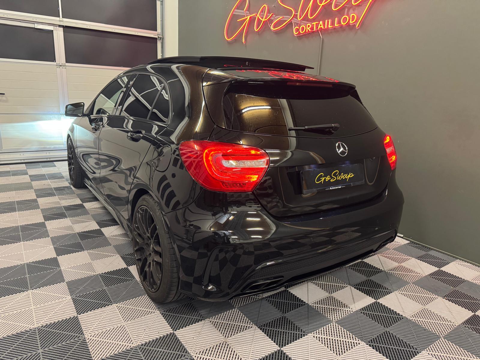 MERCEDES-BENZ A 45 AMG 4Matic Speedshift 7G-DCT-showroom-element-3