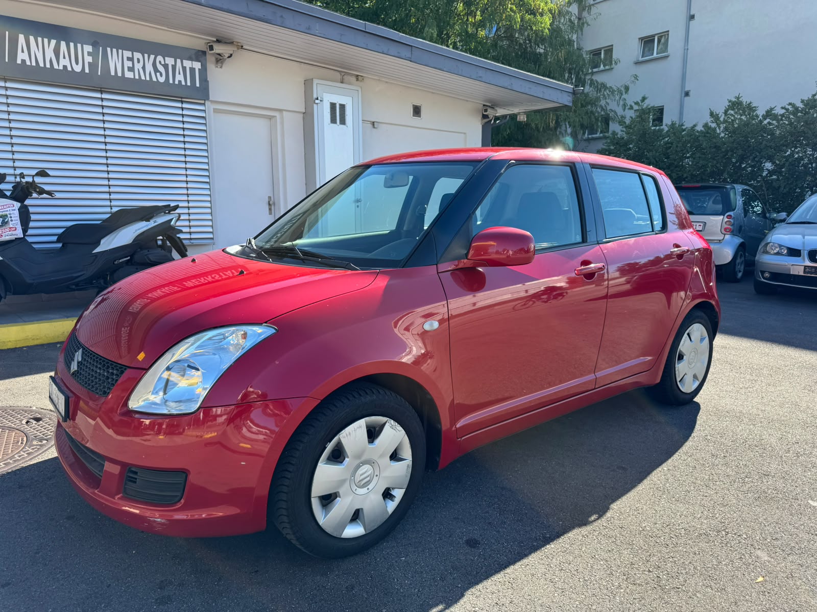 SUZUKI Swift 1.3i 16V GL Top-showroom-element-2