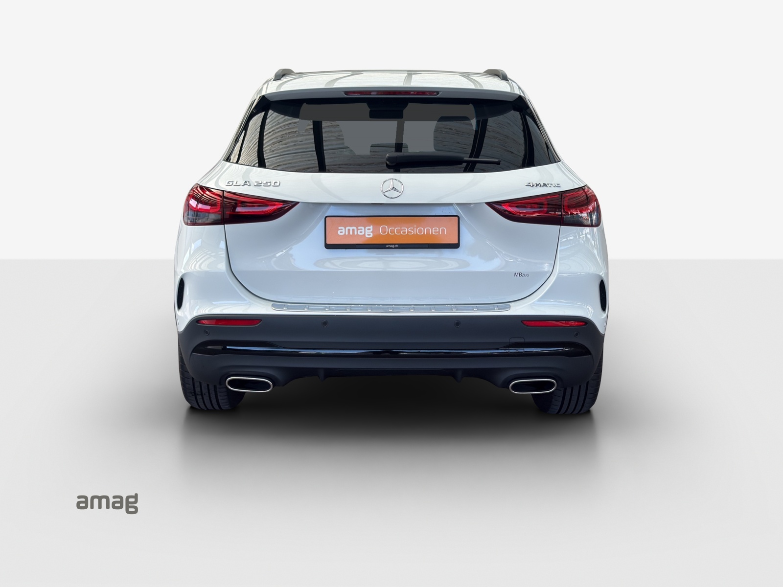 MERCEDES-BENZ GLA 250 4Matic AMG Line 8G-DCT-showroom-element-3