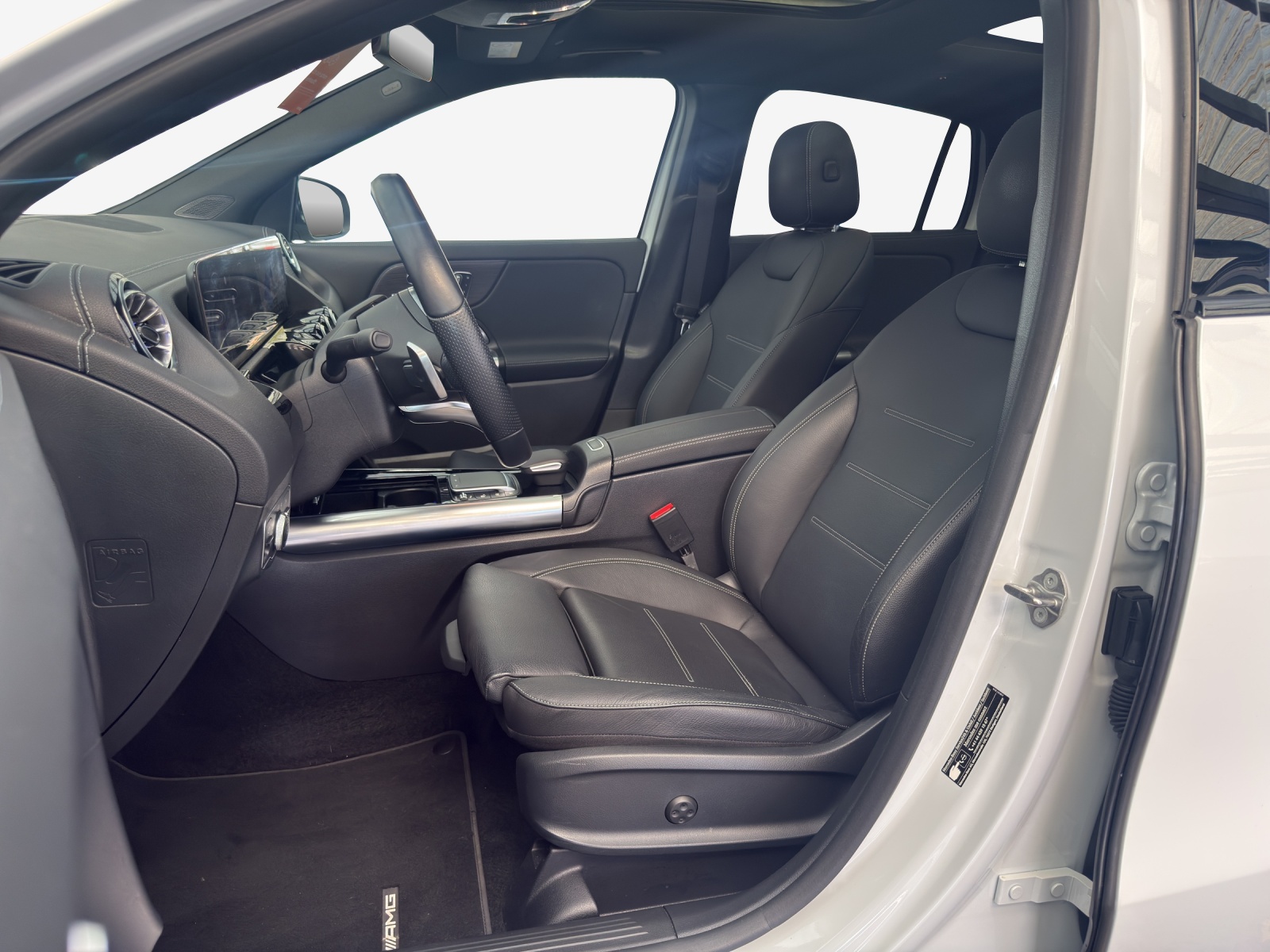 MERCEDES-BENZ GLA 250 4Matic AMG Line 8G-DCT-image-7
