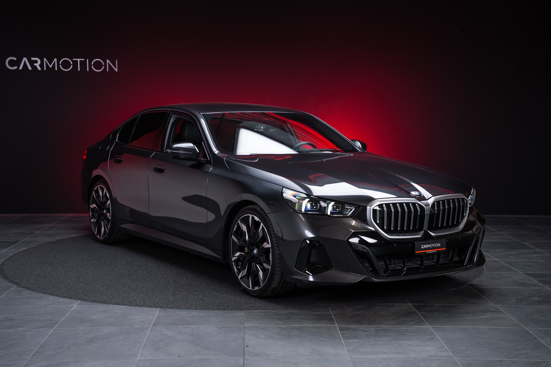 BMW 540d xDrive M Sport / 360°Kamera / Bowers&Wilkins / HeadUp-showroom-element-2