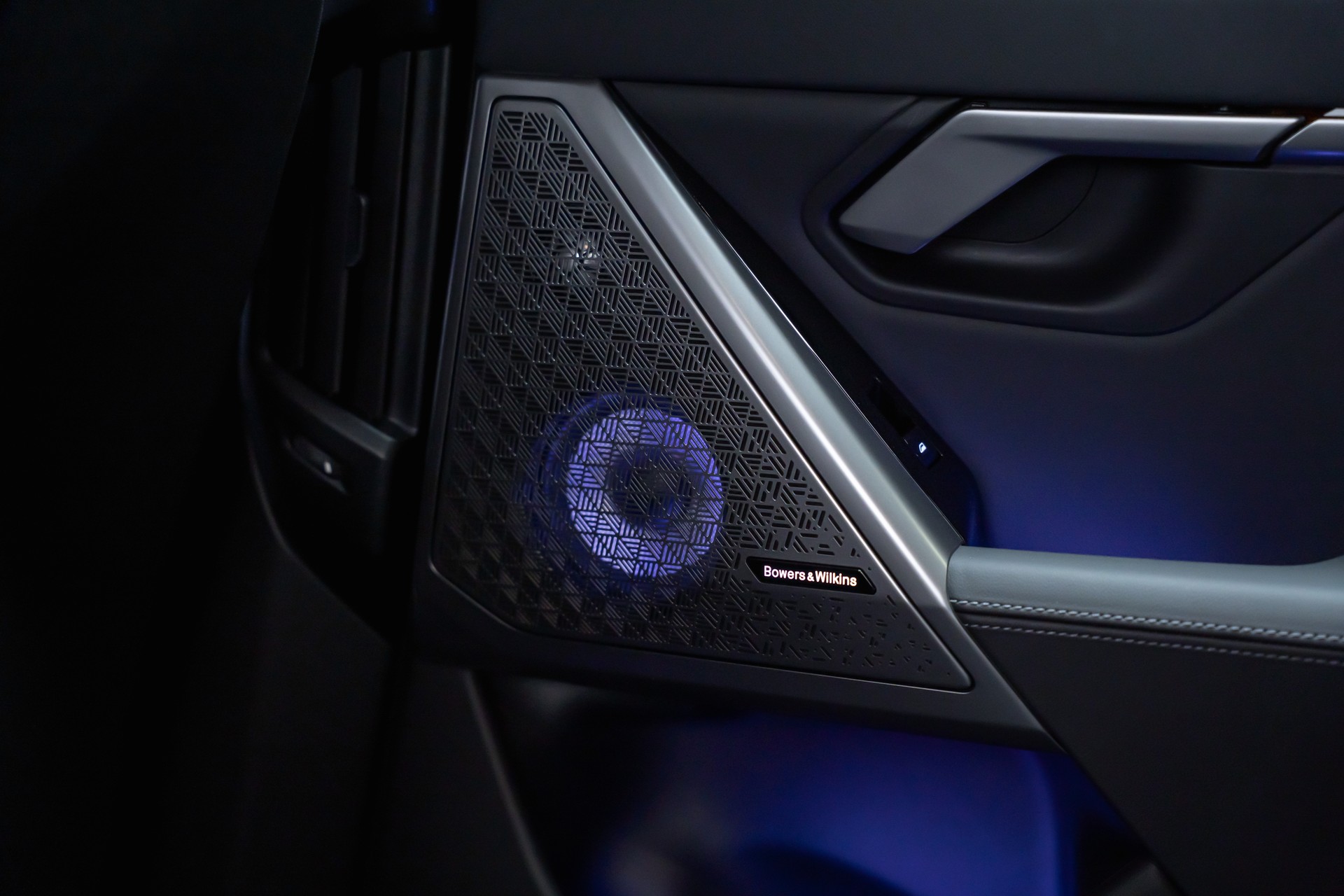 BMW 540d xDrive M Sport / Standheizung / 360°Kamera / Bowers&Wilkins / HeadUp-image-23