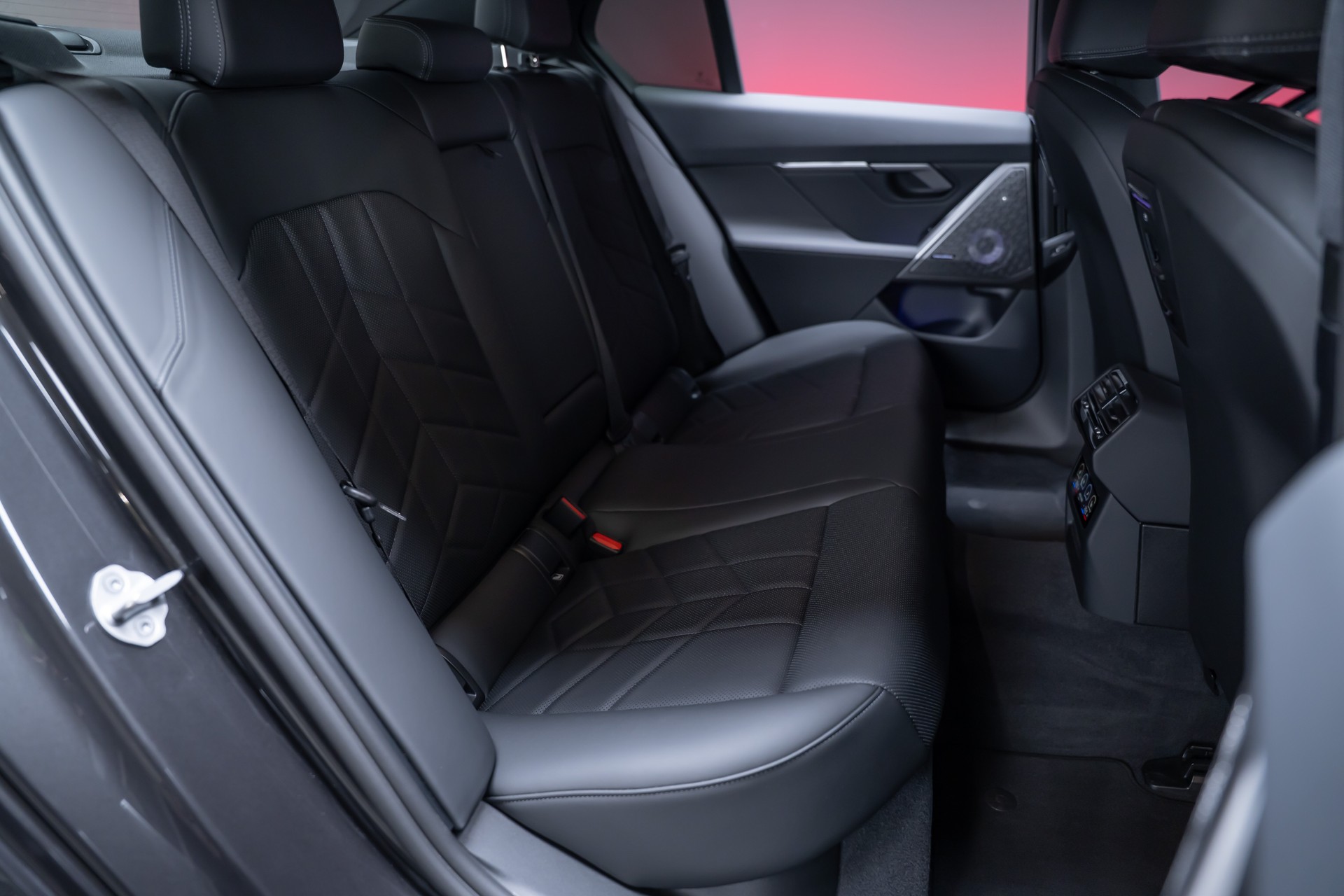 BMW 540d xDrive M Sport / Standheizung / 360°Kamera / Bowers&Wilkins / HeadUp-image-22
