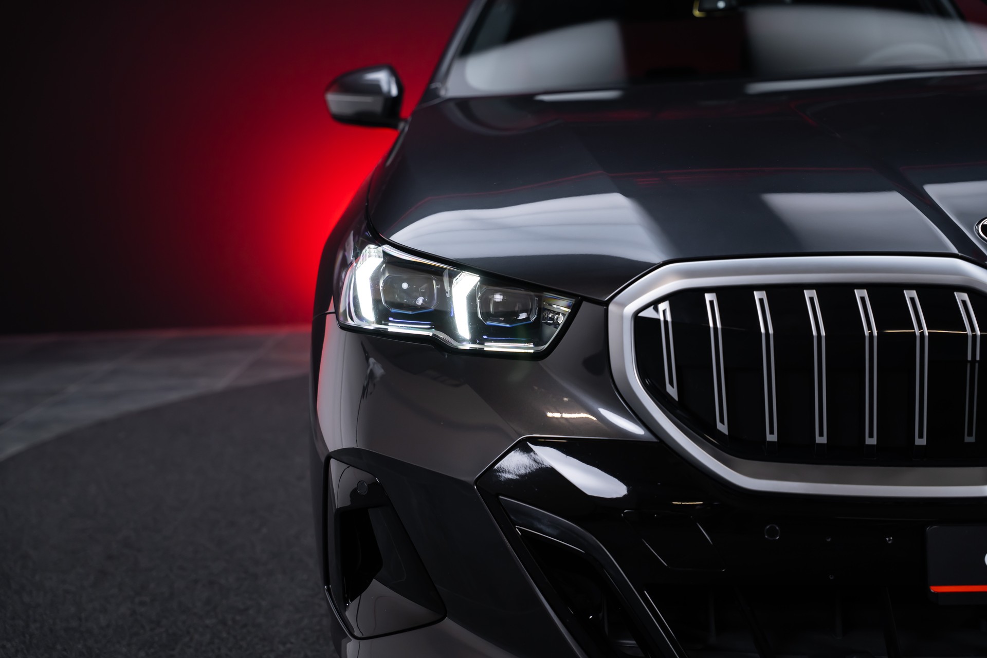 BMW 540d xDrive M Sport / Standheizung / 360°Kamera / Bowers&Wilkins / HeadUp-image-42