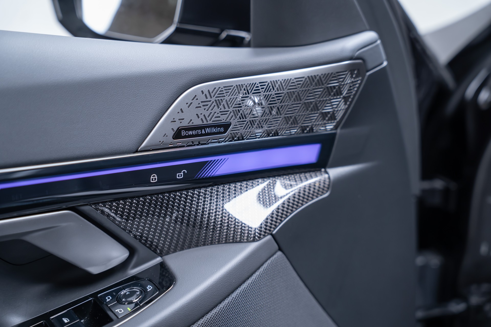BMW 540d xDrive M Sport / Standheizung / 360°Kamera / Bowers&Wilkins / HeadUp-image-16