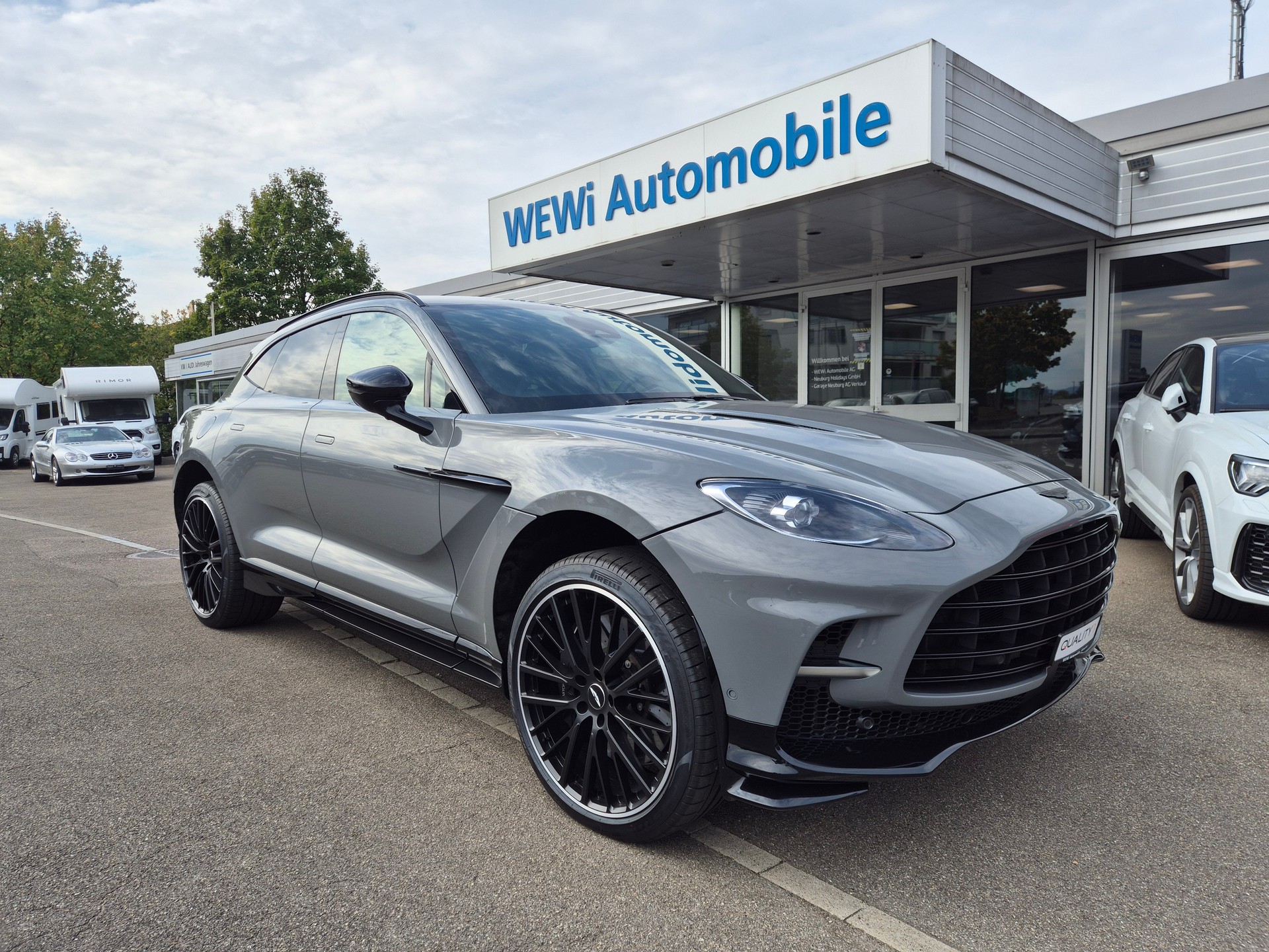 ASTON MARTIN DBX 4.0 V8