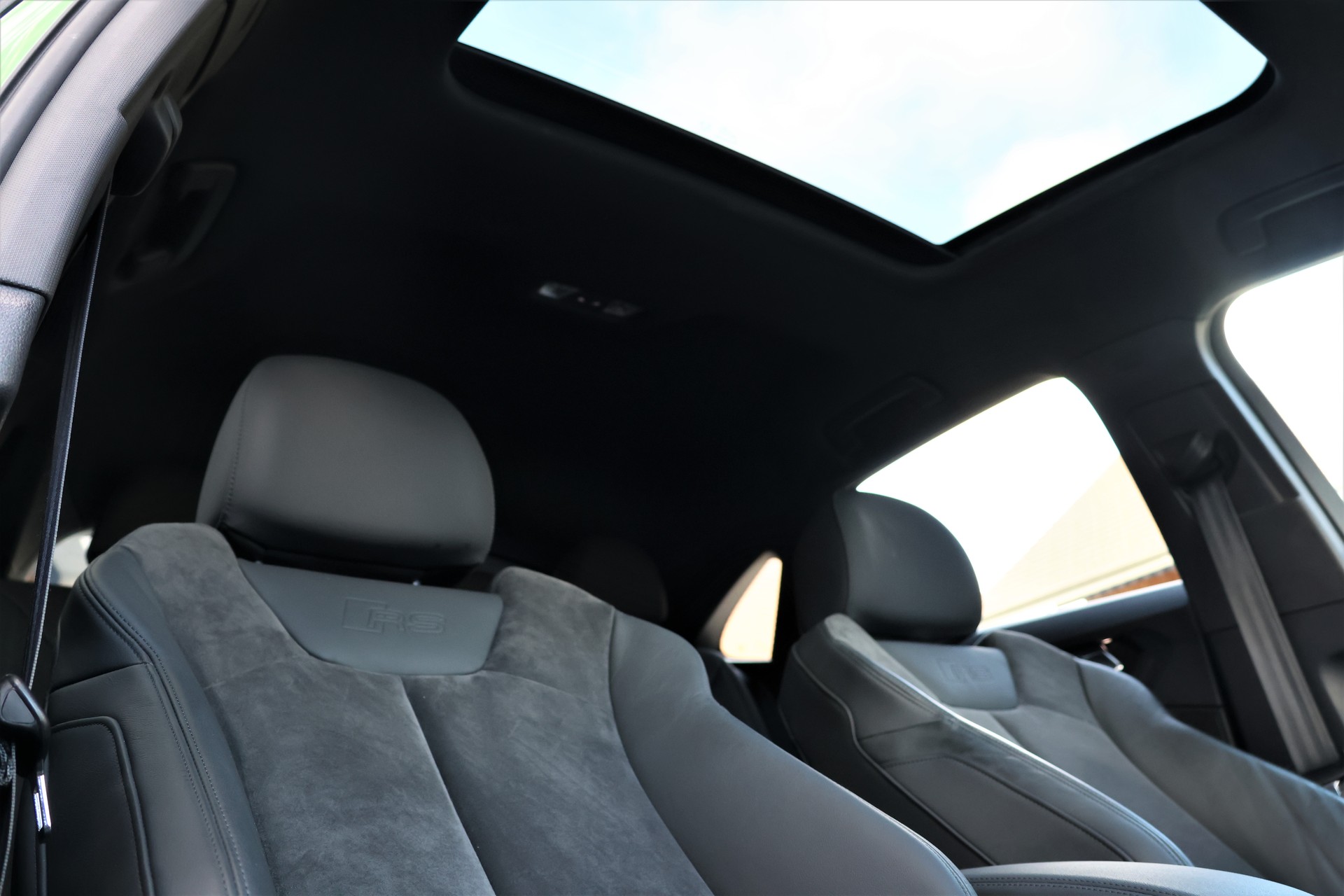 AUDI RS Q3 Sportback quattro S tronic (CH) *KyalamiGreen*-image-23