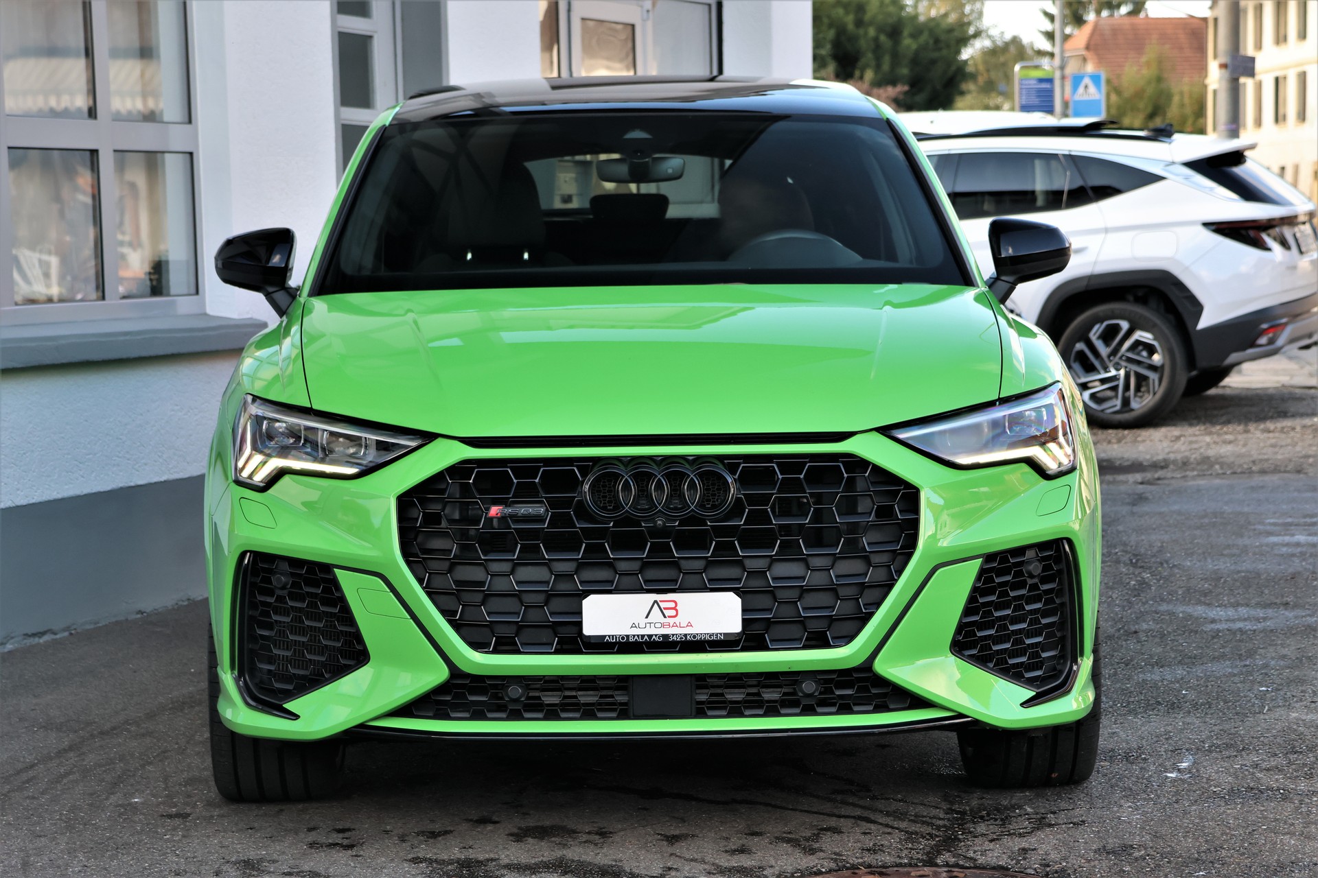 AUDI RS Q3 Sportback quattro S tronic (CH) *KyalamiGreen*-showroom-element-1