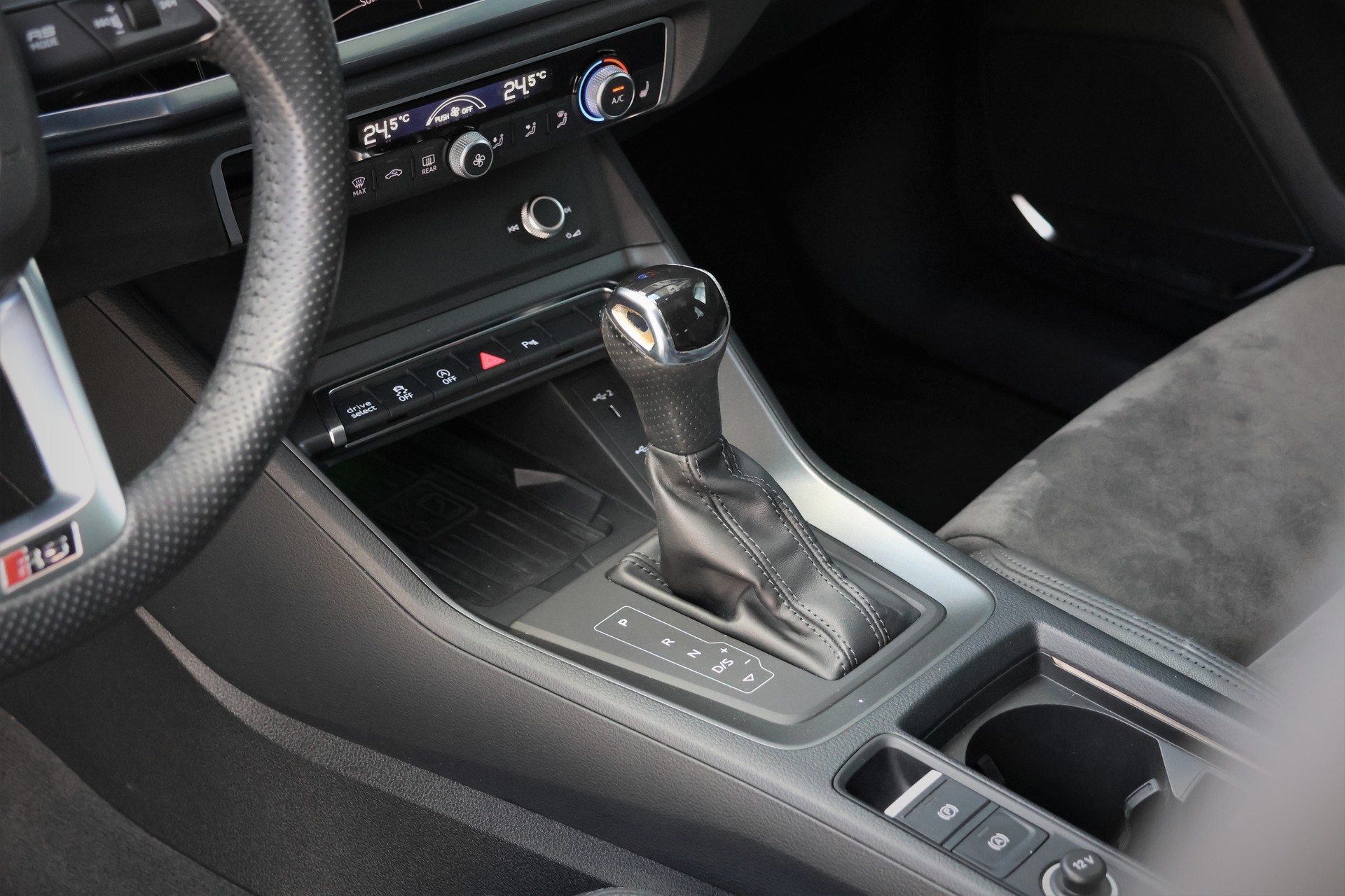 AUDI RS Q3 Sportback quattro S tronic (CH) *KyalamiGreen*-image-11