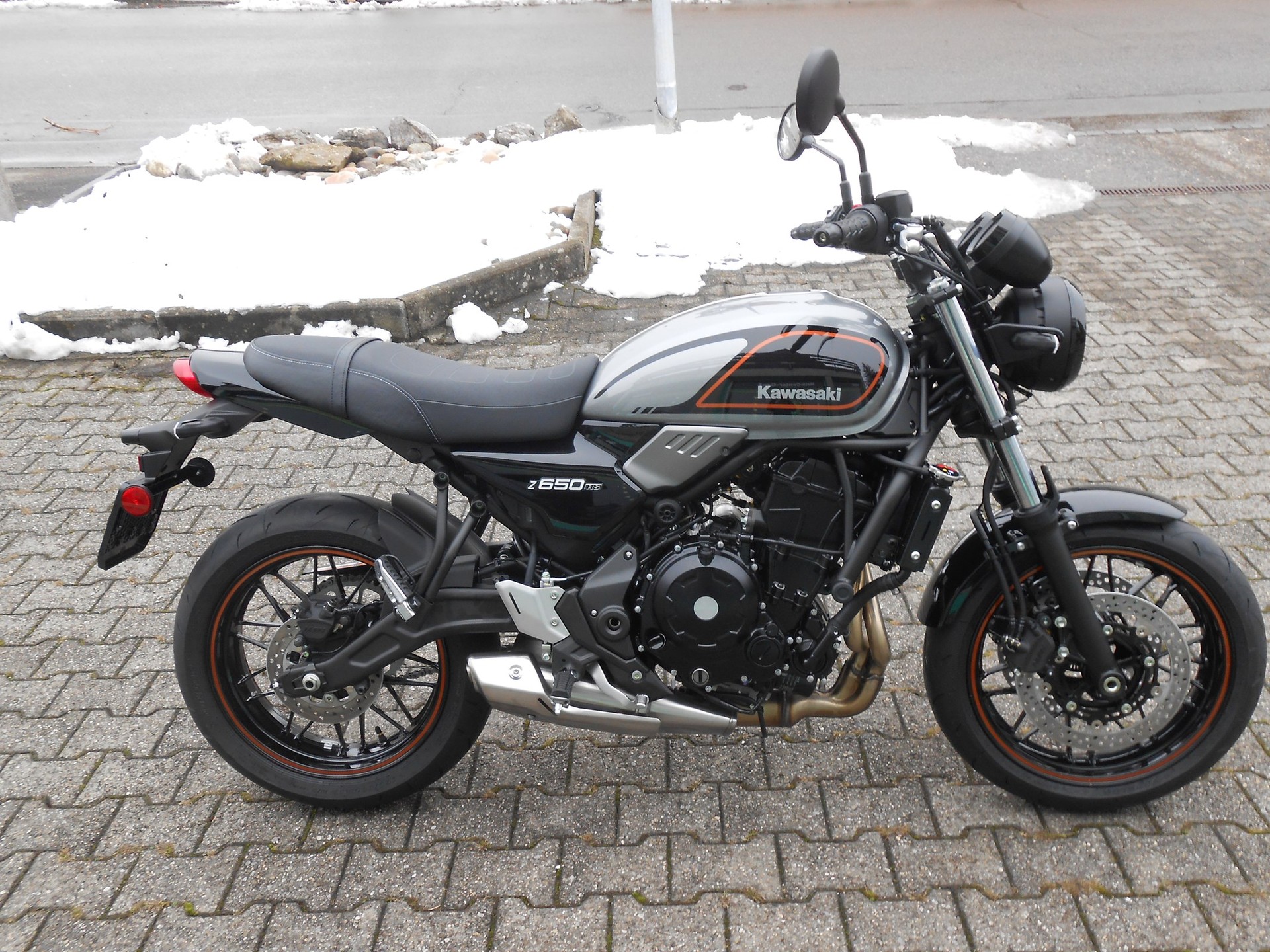 KAWASAKI Z 650 RS-image-5