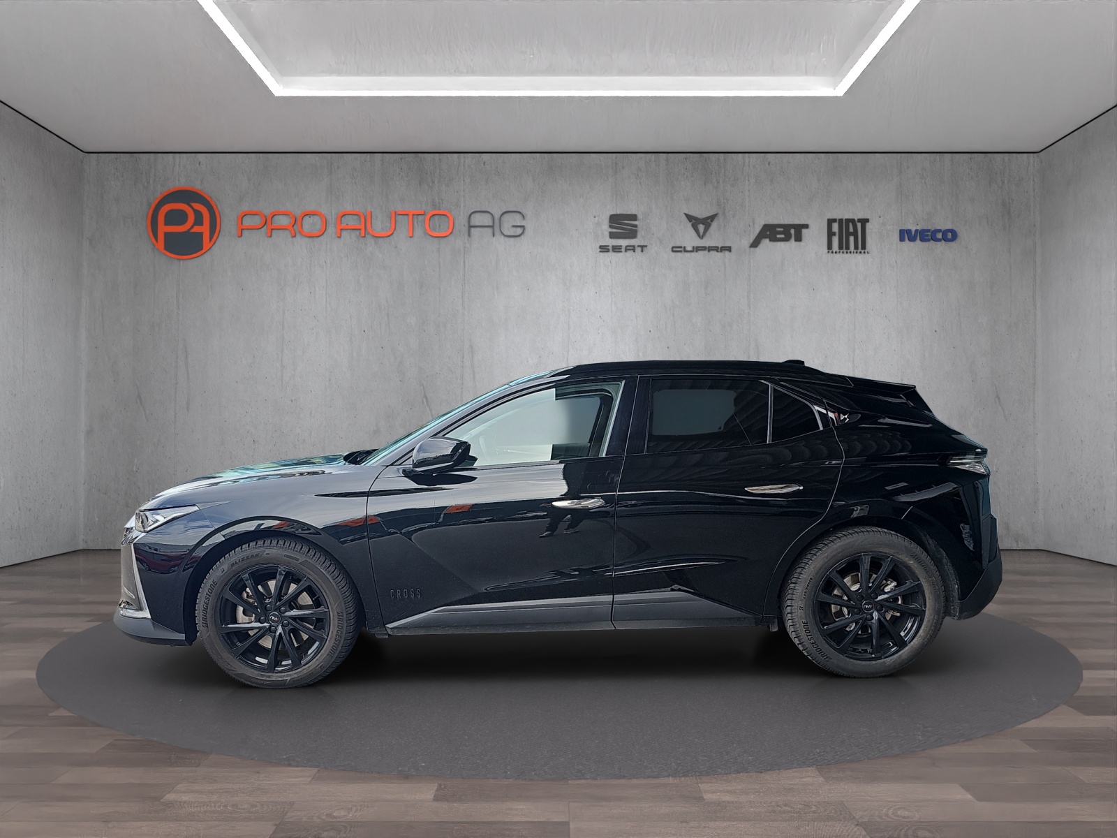 DS AUTOMOBILES DS 4 1.6 Pure Tech Cross Rivoli EAT8-showroom-element-1