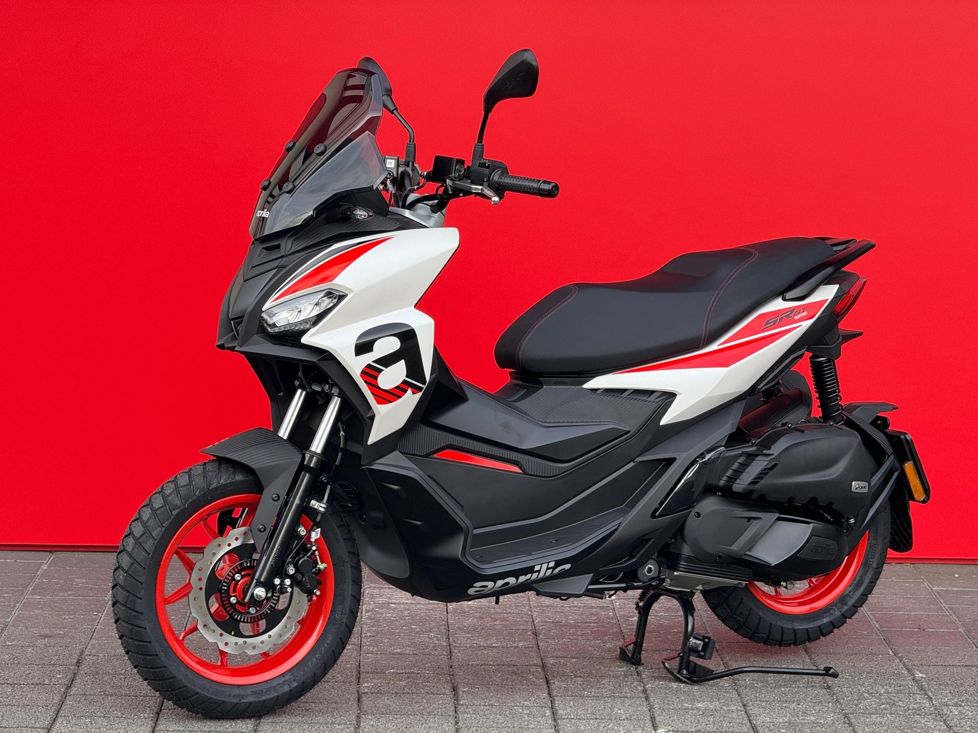 APRILIA SR GT 200 Sport ABS E5+-image-8