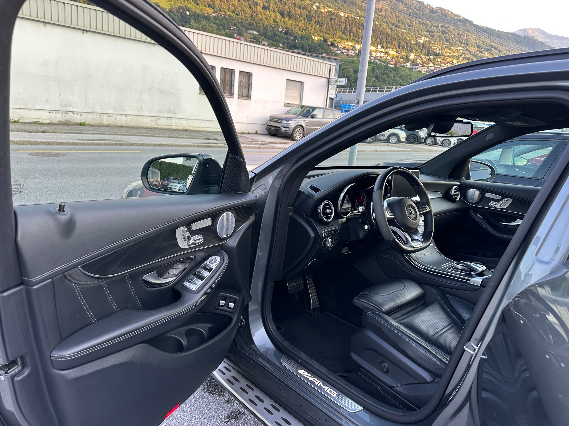 MERCEDES-BENZ GLC 63 S AMG 4Matic+ 9G-Tronic-image-7