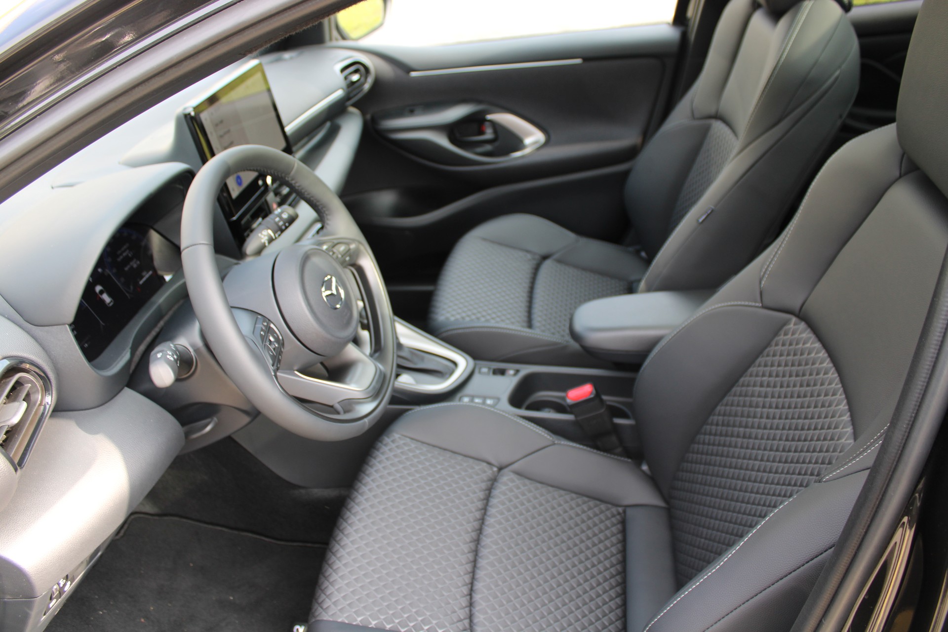 MAZDA 2 Hybrid Homura Plus-image-26