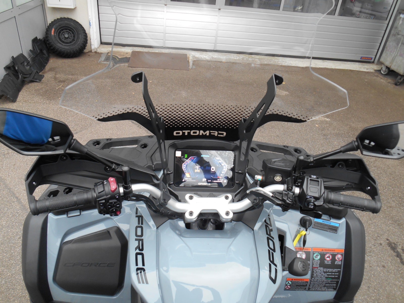 CF MOTO Premium mit Scheibe-image-5