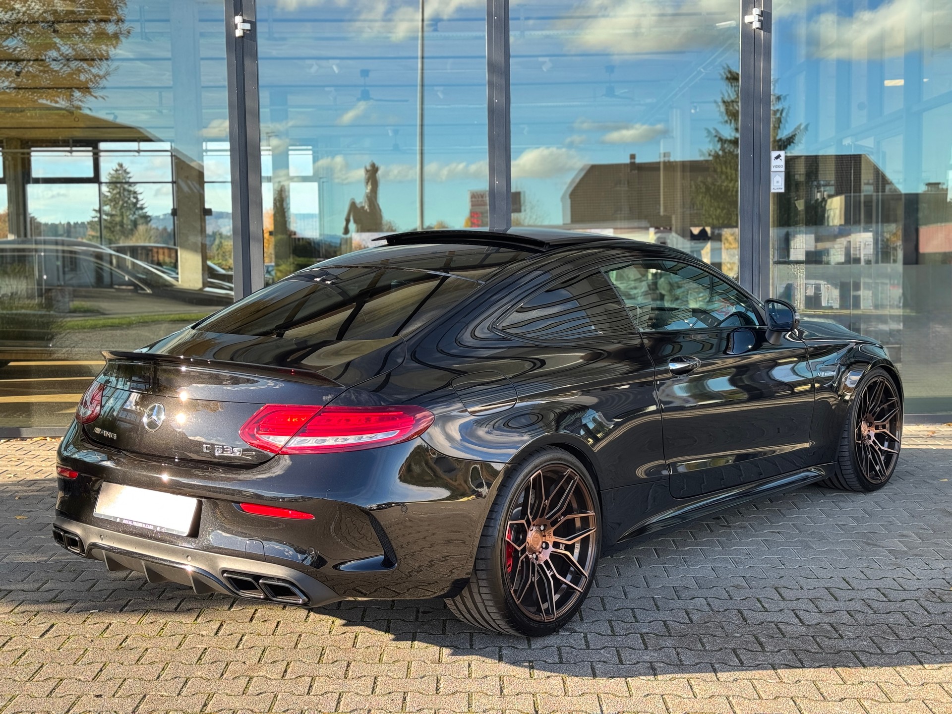 MERCEDES-BENZ C 63 S AMG Speedshift / CH-Fahrzeug / ohne OPF-showroom-element-2