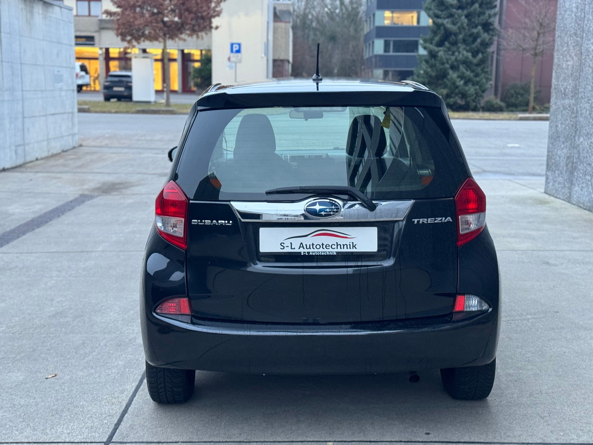 SUBARU Trezia 1.3i Swiss-image-5