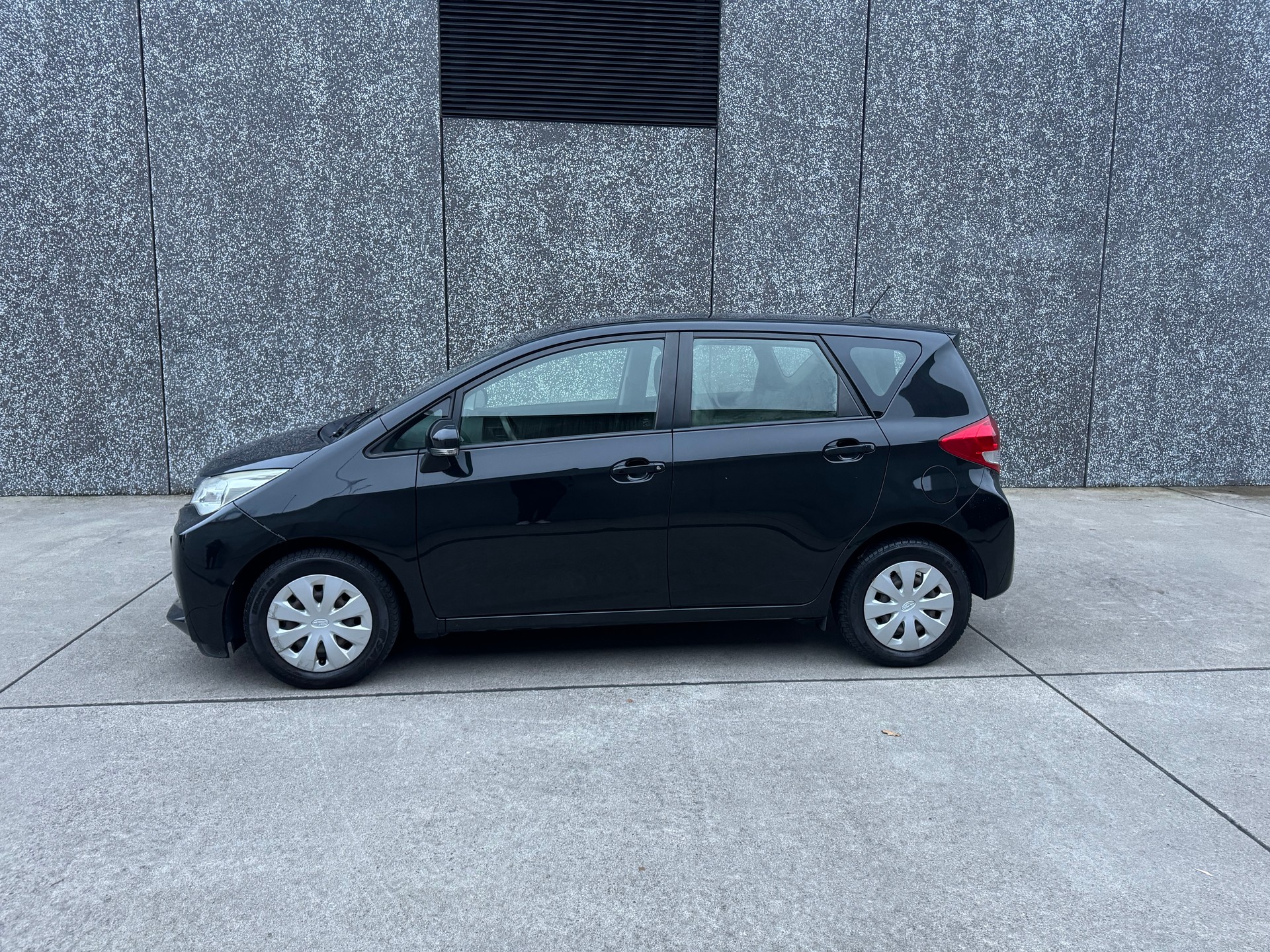 SUBARU Trezia 1.3i Swiss-showroom-element-3