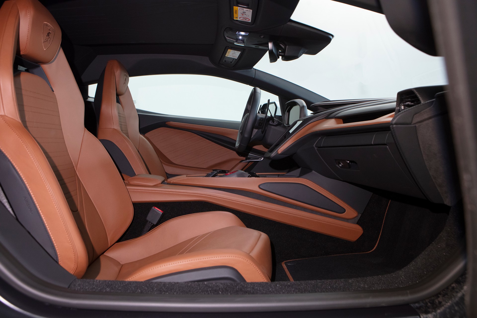 LAMBORGHINI Revuelto-image-5