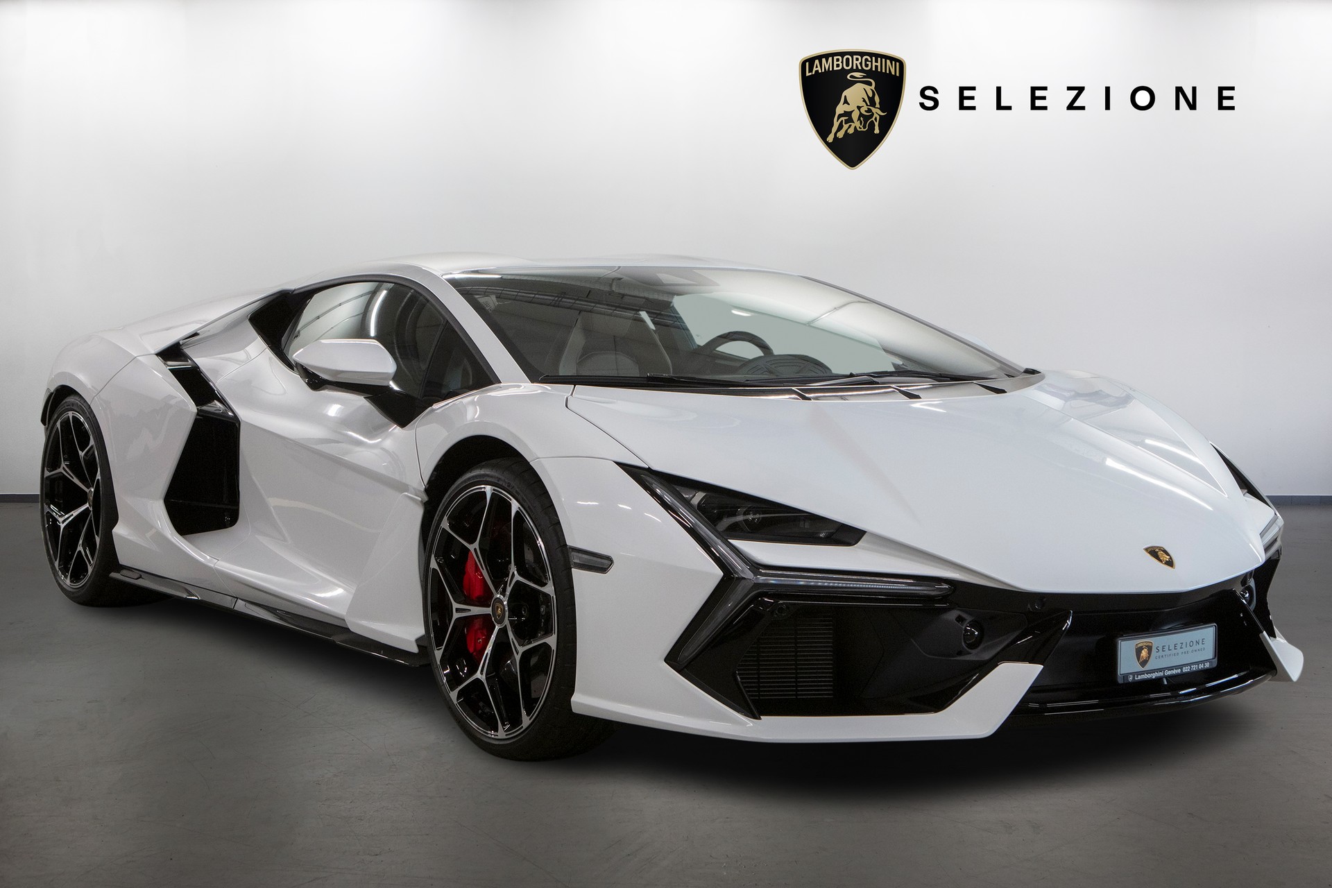LAMBORGHINI Revuelto