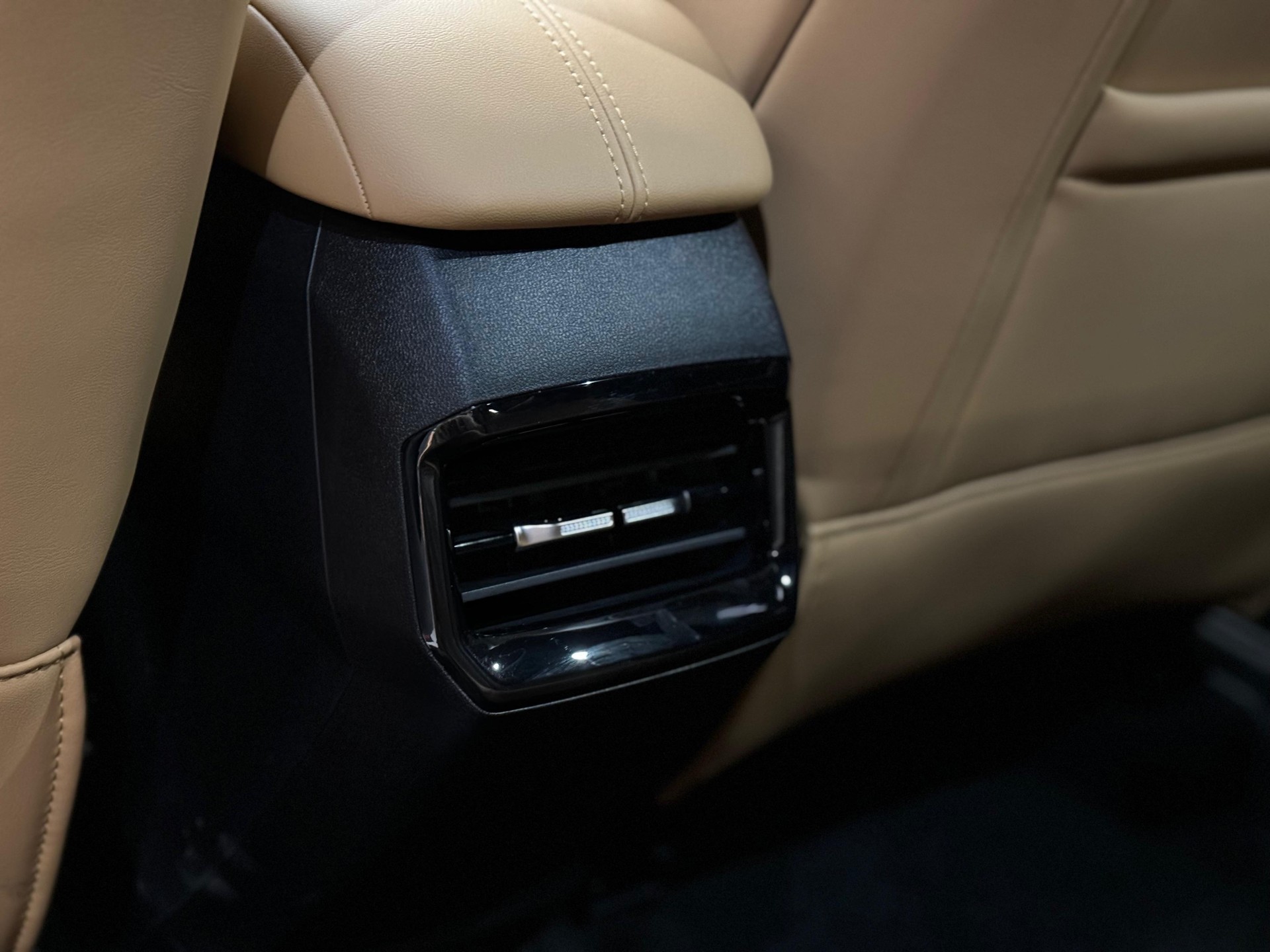 MG HS 1.5 T Luxury Automat-image-25