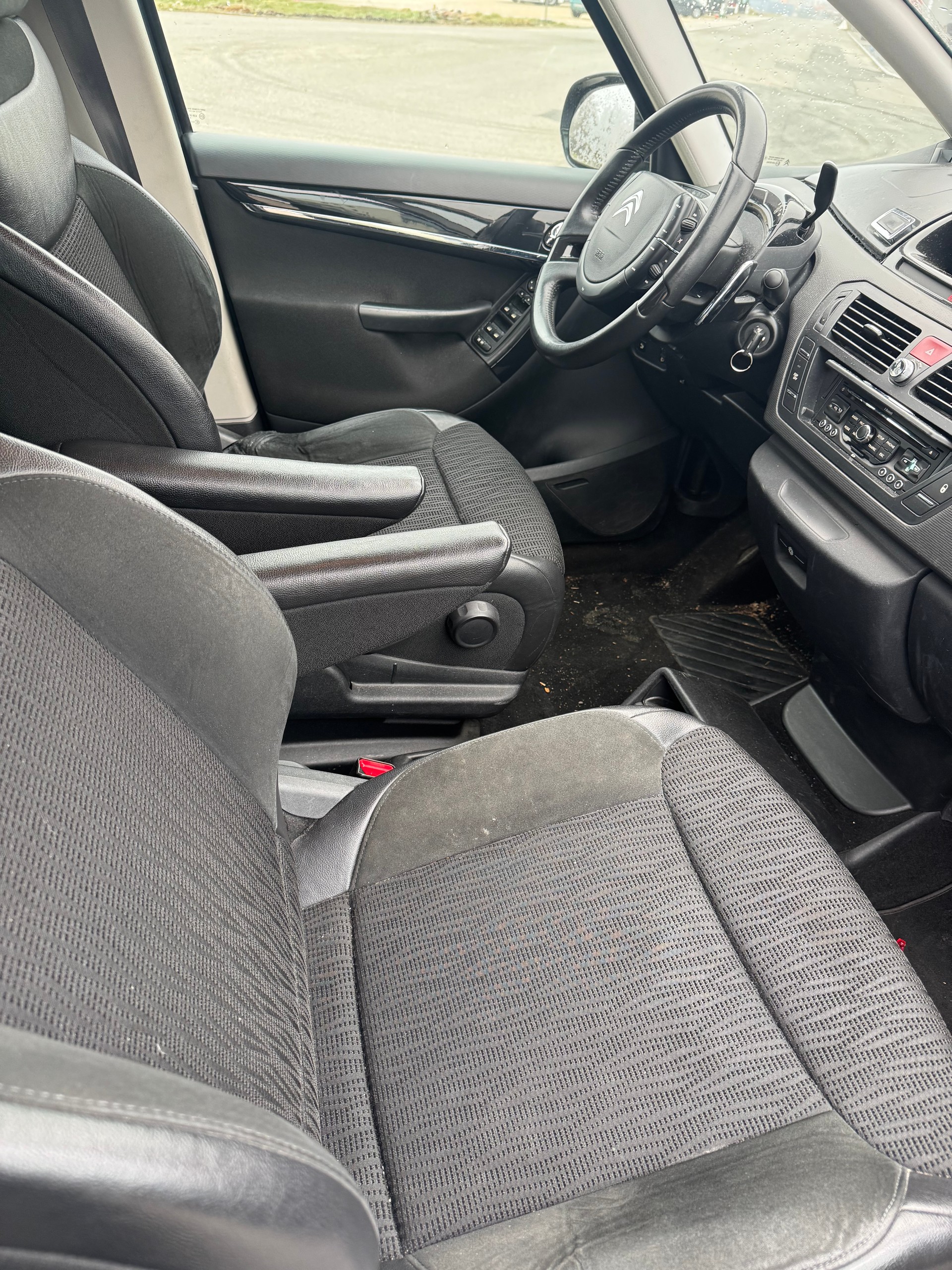 CITROEN Grand C4 Picasso 1.6i 16V Turbo Exclusive BMP6-image-3