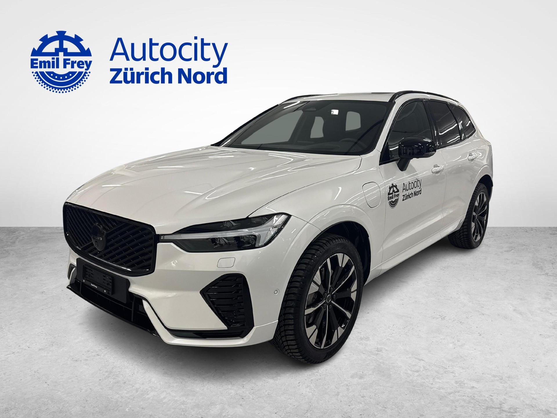 VOLVO XC60 2.0 T6 TE Black Edition eAWD