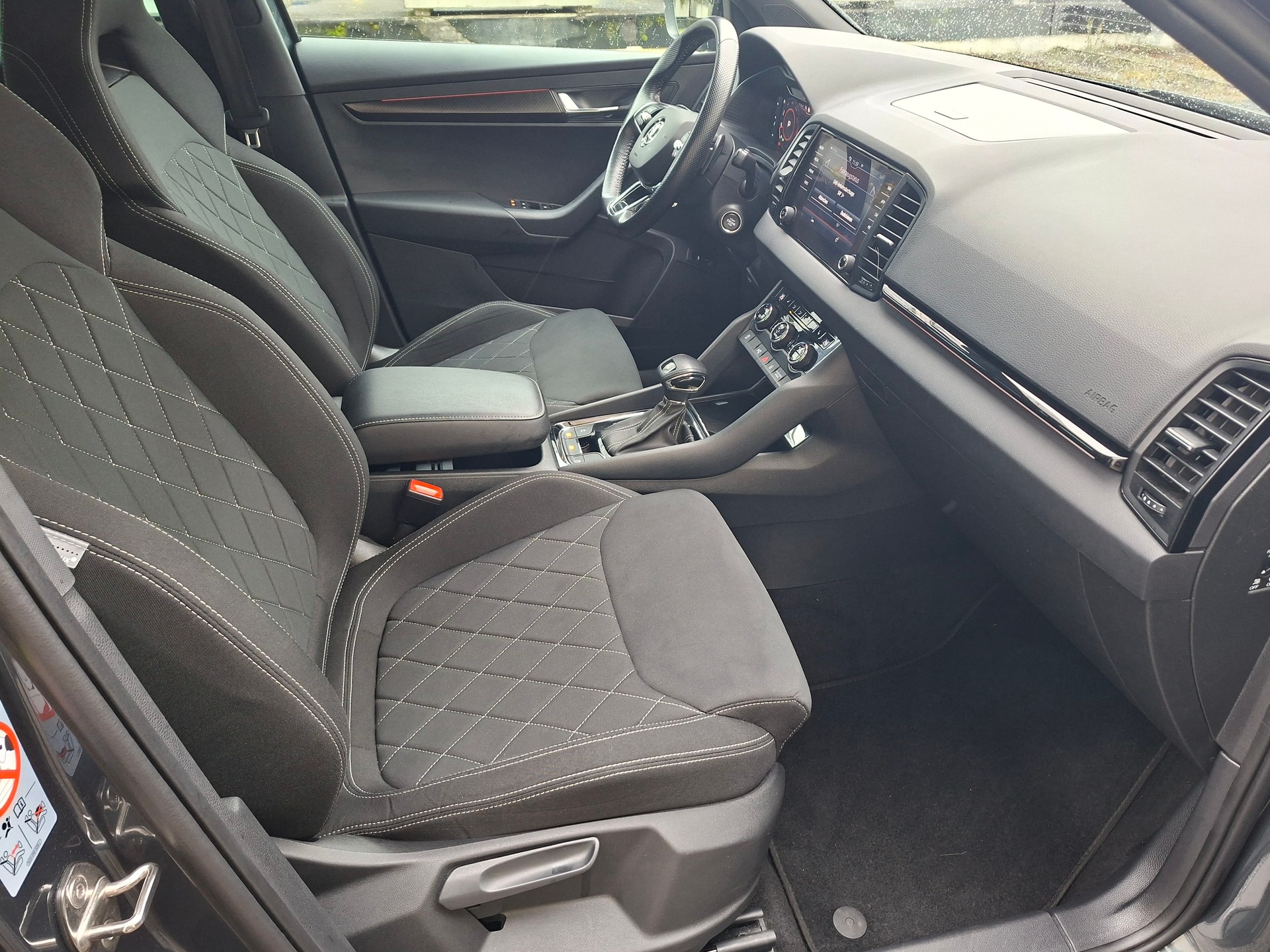 SKODA Karoq 1.5 TSI ACT SportLine DSG-image-7