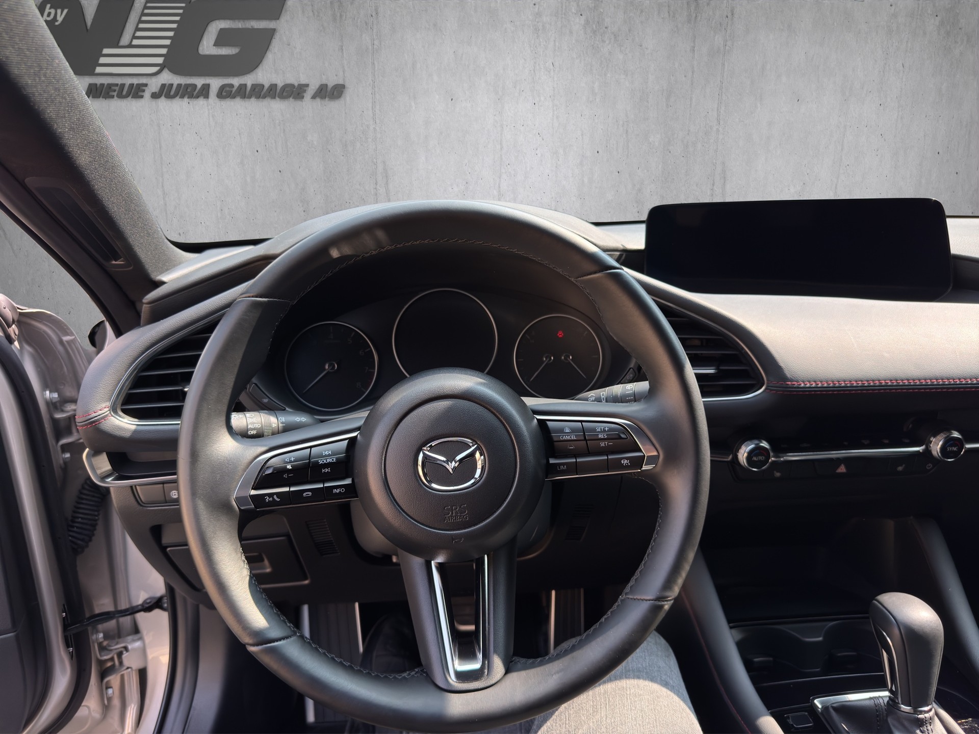 MAZDA 3 Hatchback SKYACTIV-X MHybrid 186 Homura AWD Automat-image-9