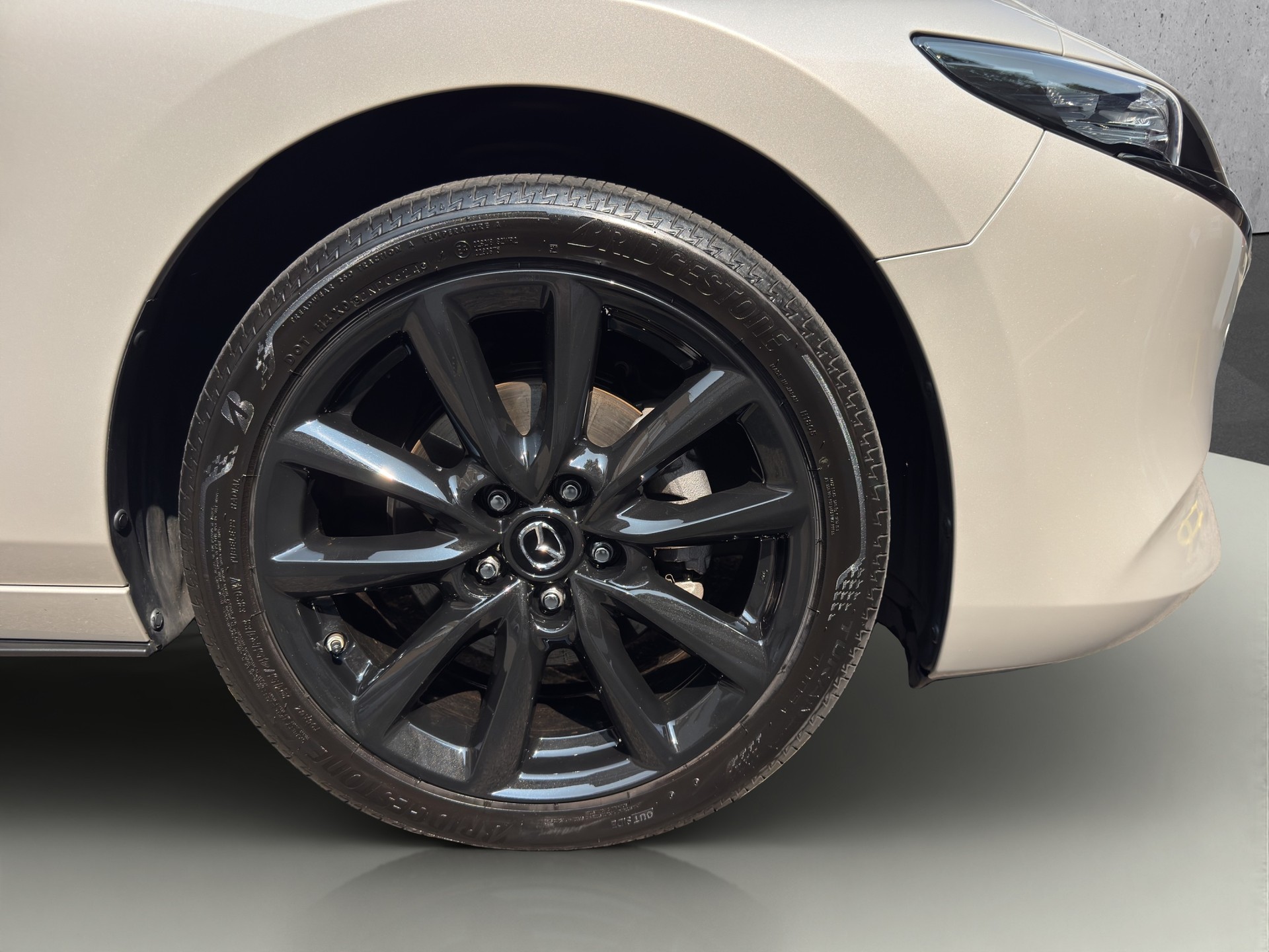 MAZDA 3 Hatchback SKYACTIV-X MHybrid 186 Homura AWD Automat-image-19